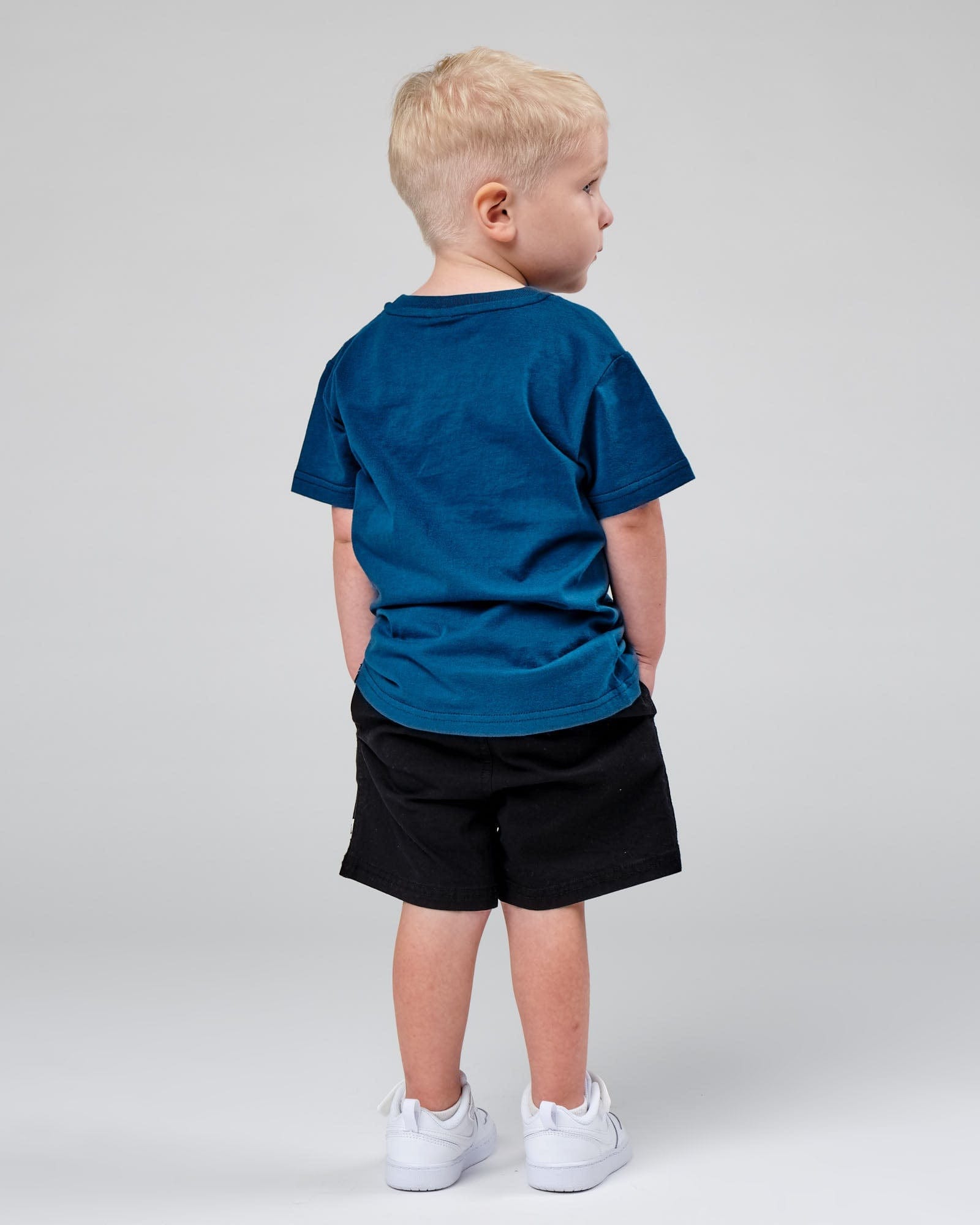 Model wearing Ascent Tee (00-8) - Atlantic