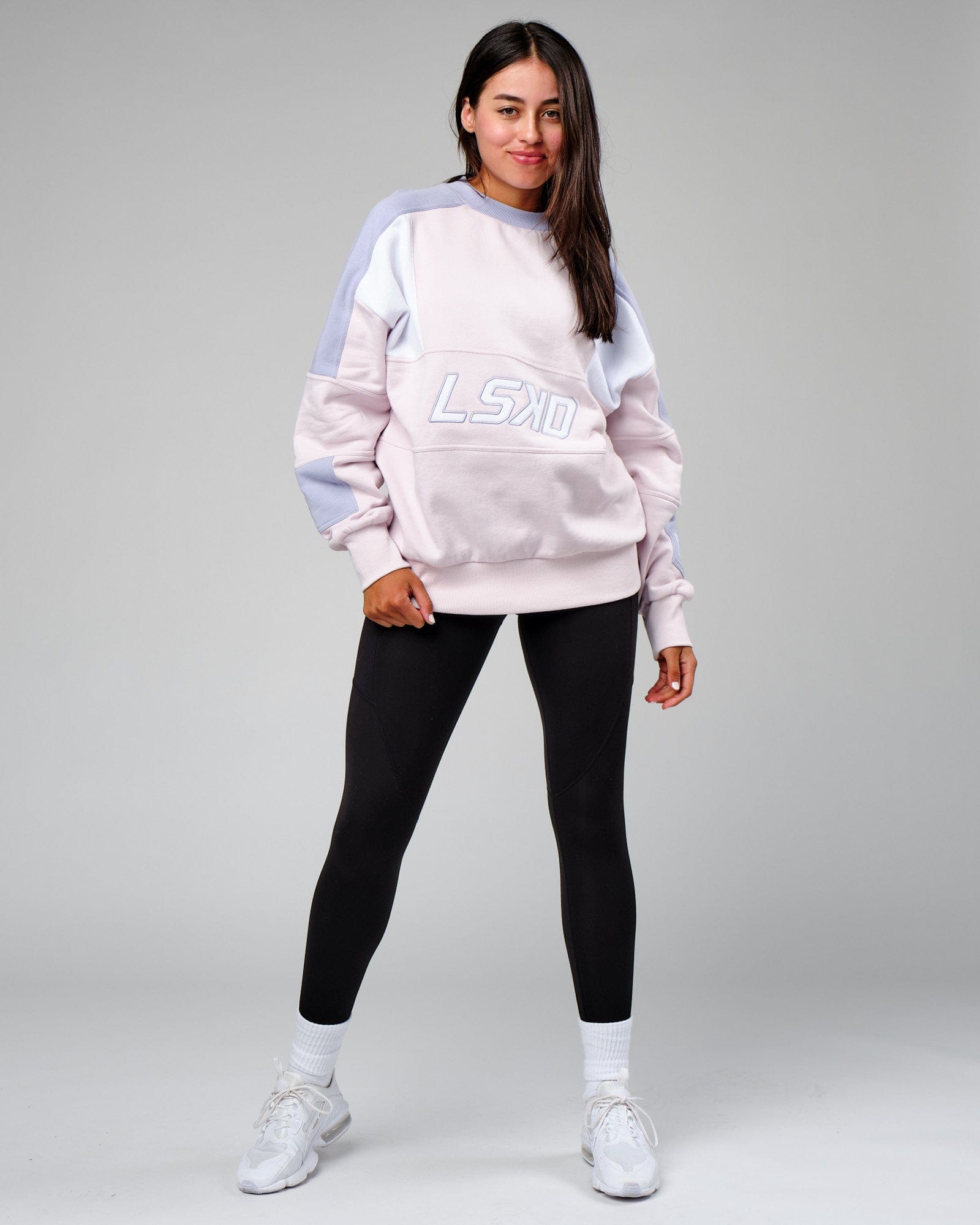 Model wearing Unisex Slam Sweater Oversize - Orchid Ice