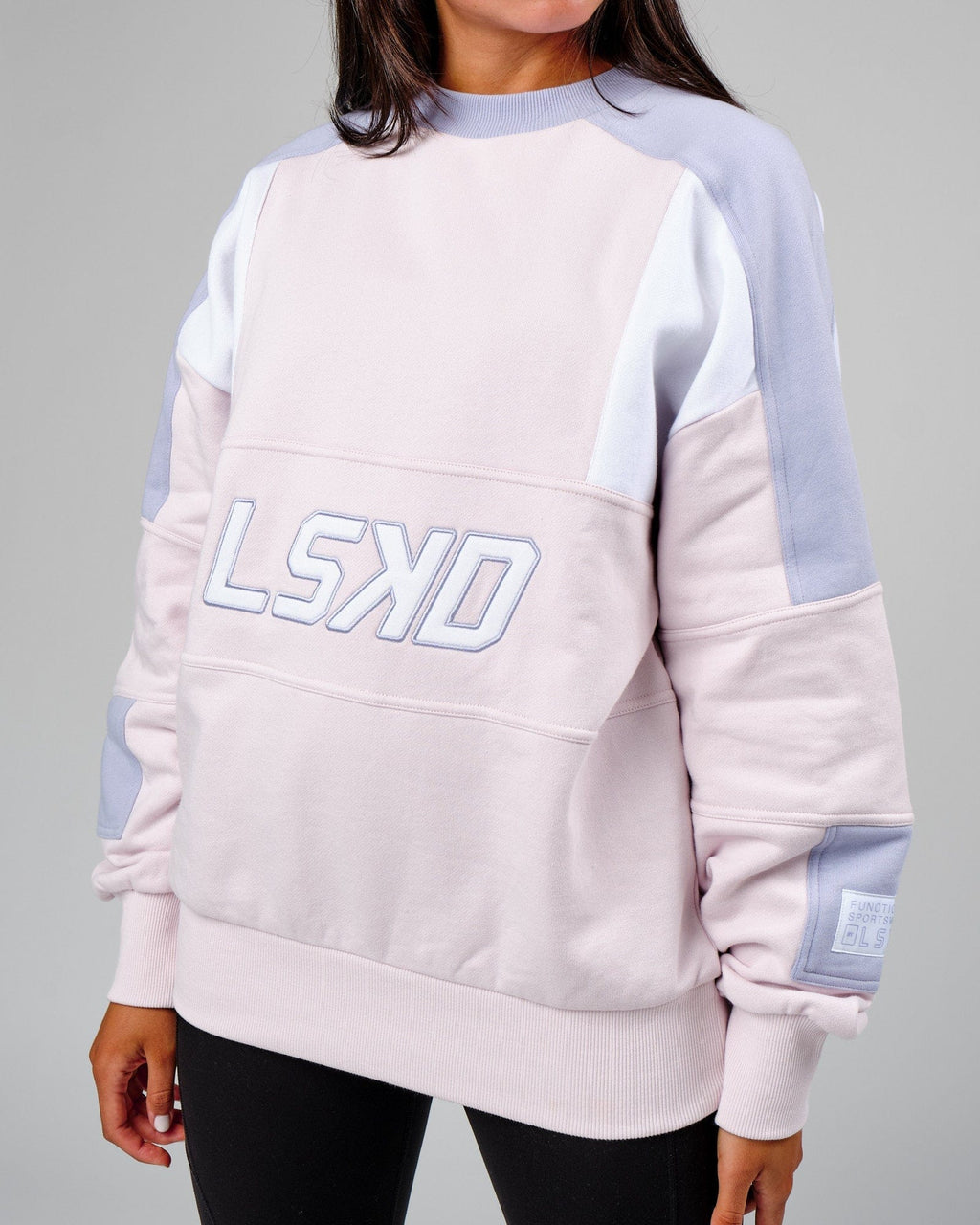 Model wearing Unisex Slam Sweater Oversize - Orchid Ice