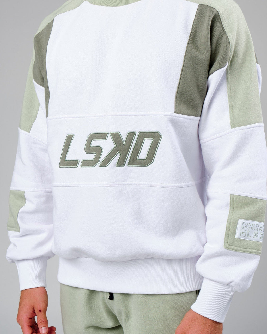 Model wearing Slam Sweater Oversize - White-Desert Sage