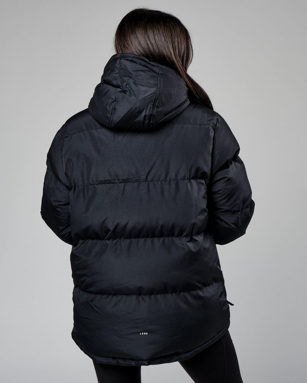 Model wearing Unisex Roasted Puffer Jacket Oversize 22 - Black