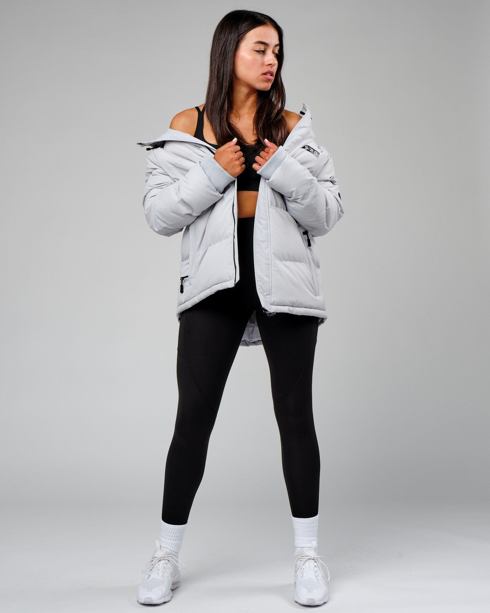Model wearing Unisex Roasted Puffer Jacket Oversize 22 - Cloud