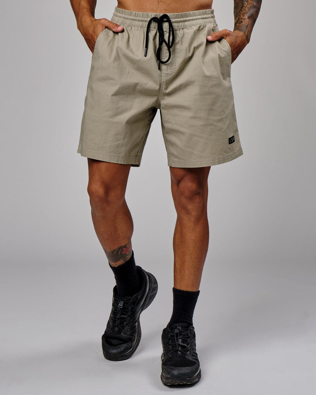 Model wearing Daily Short - Laurel Oak