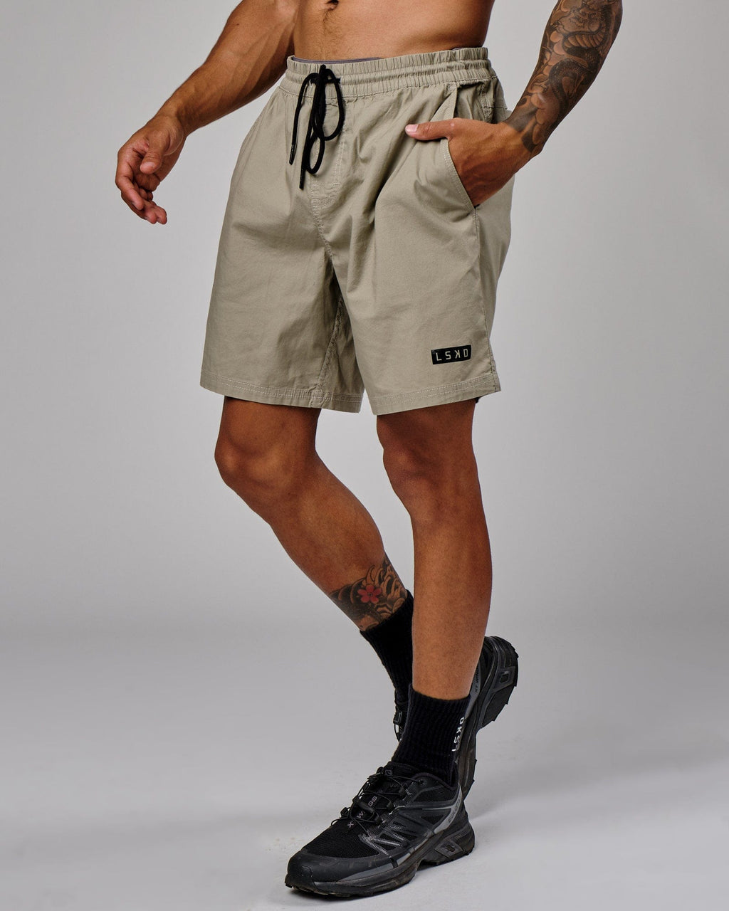 Model wearing Daily Short - Laurel Oak