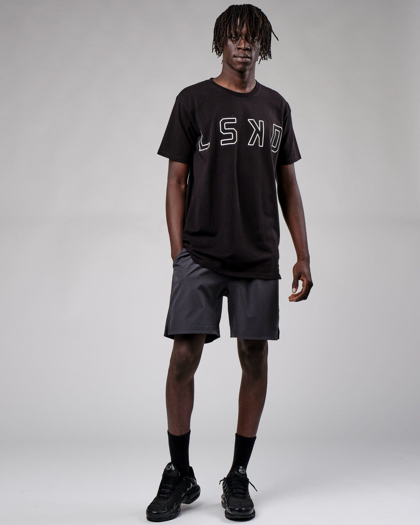 Model wearing Expand FLXCotton Tee - Black