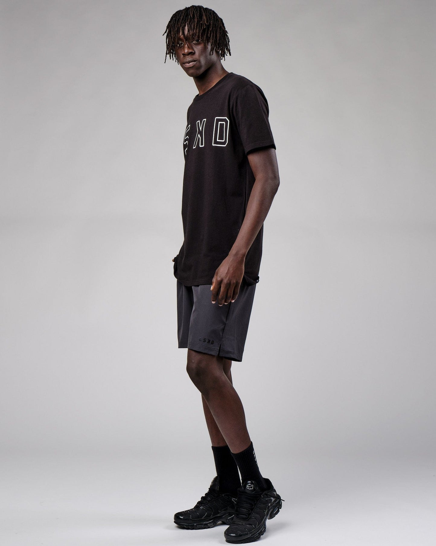 Model wearing Expand FLXCotton Tee - Black