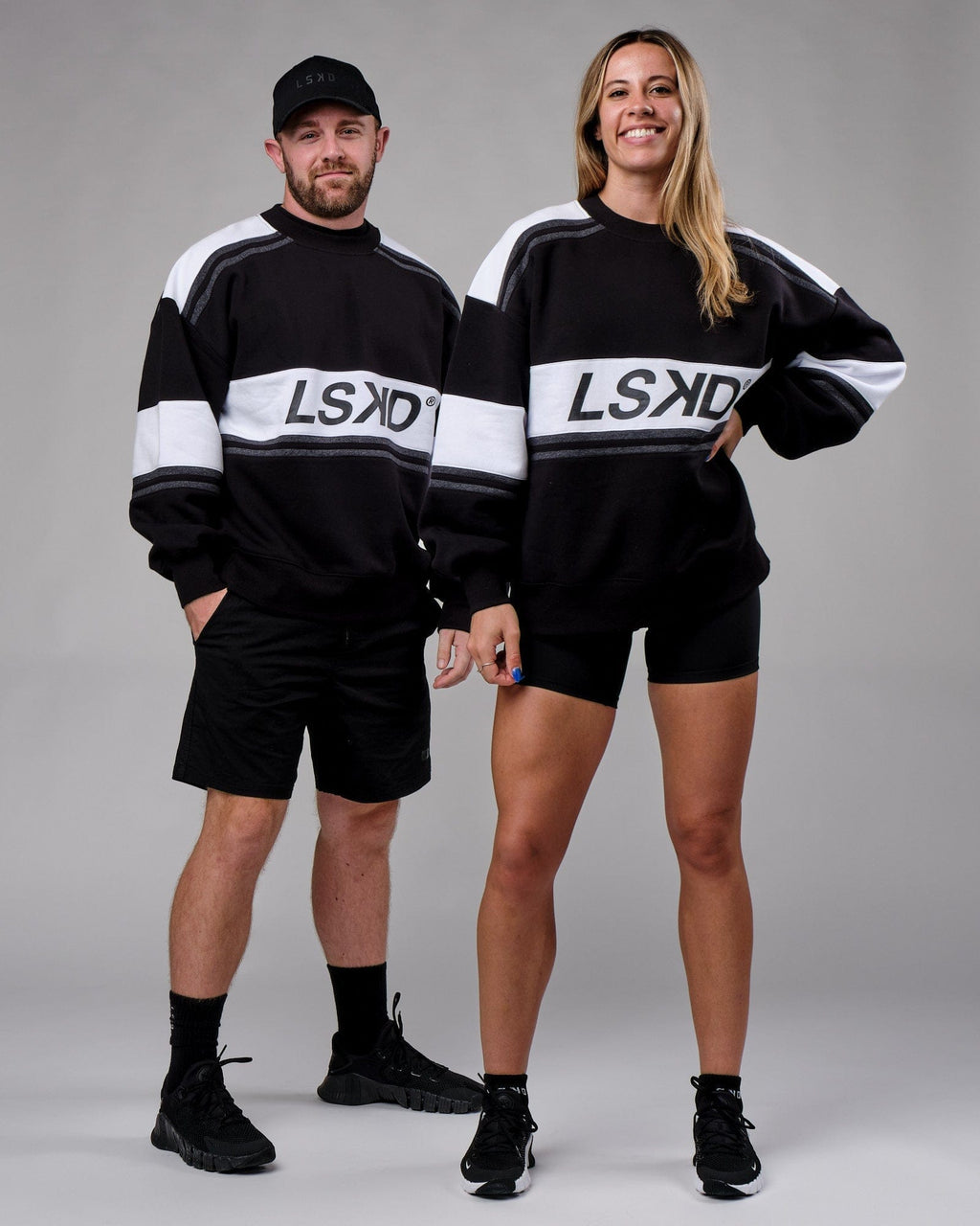 Model wearing Unisex A-Team Sweater Oversize - Black-White