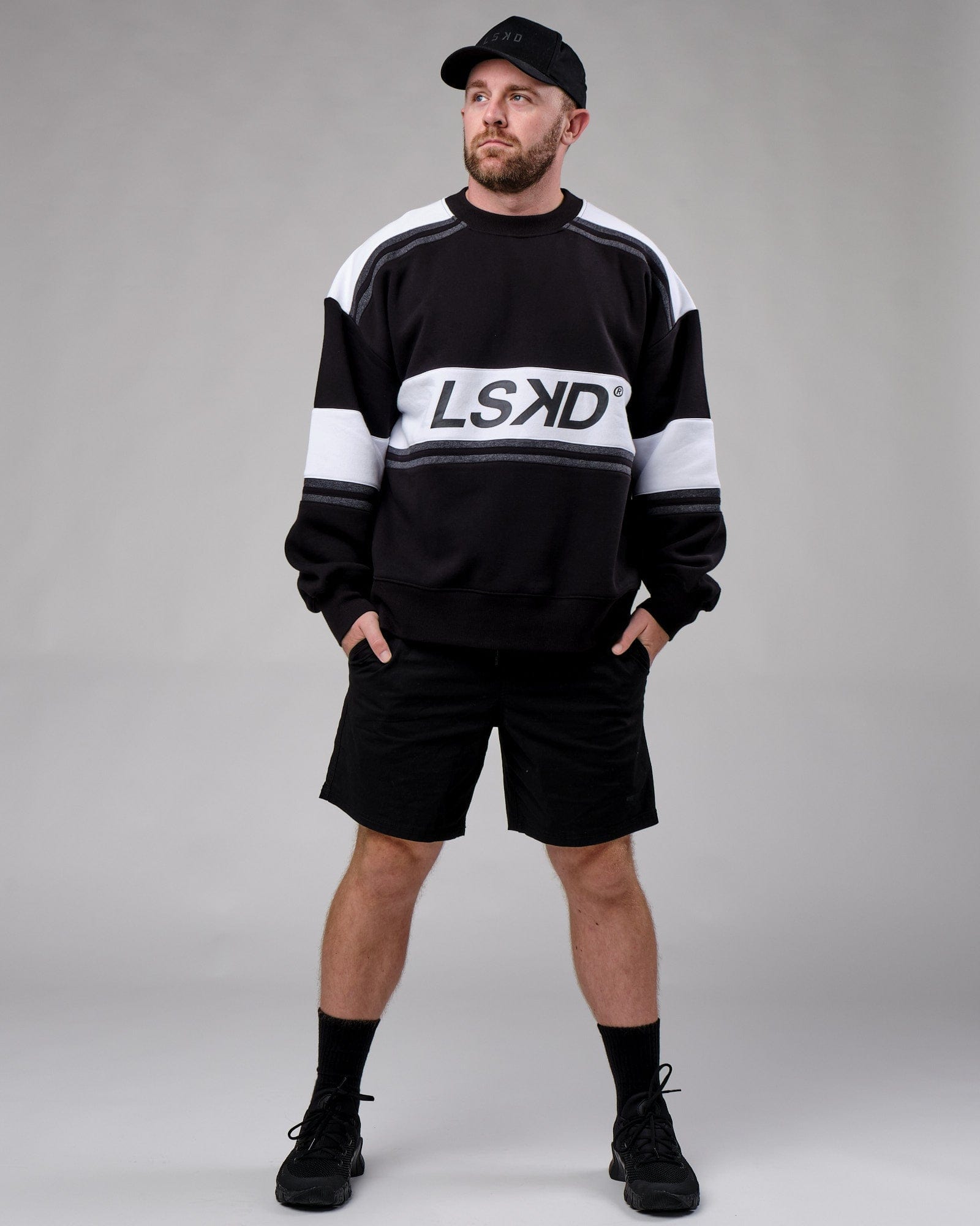 Model wearing Unisex A-Team Sweater Oversize - Black-White