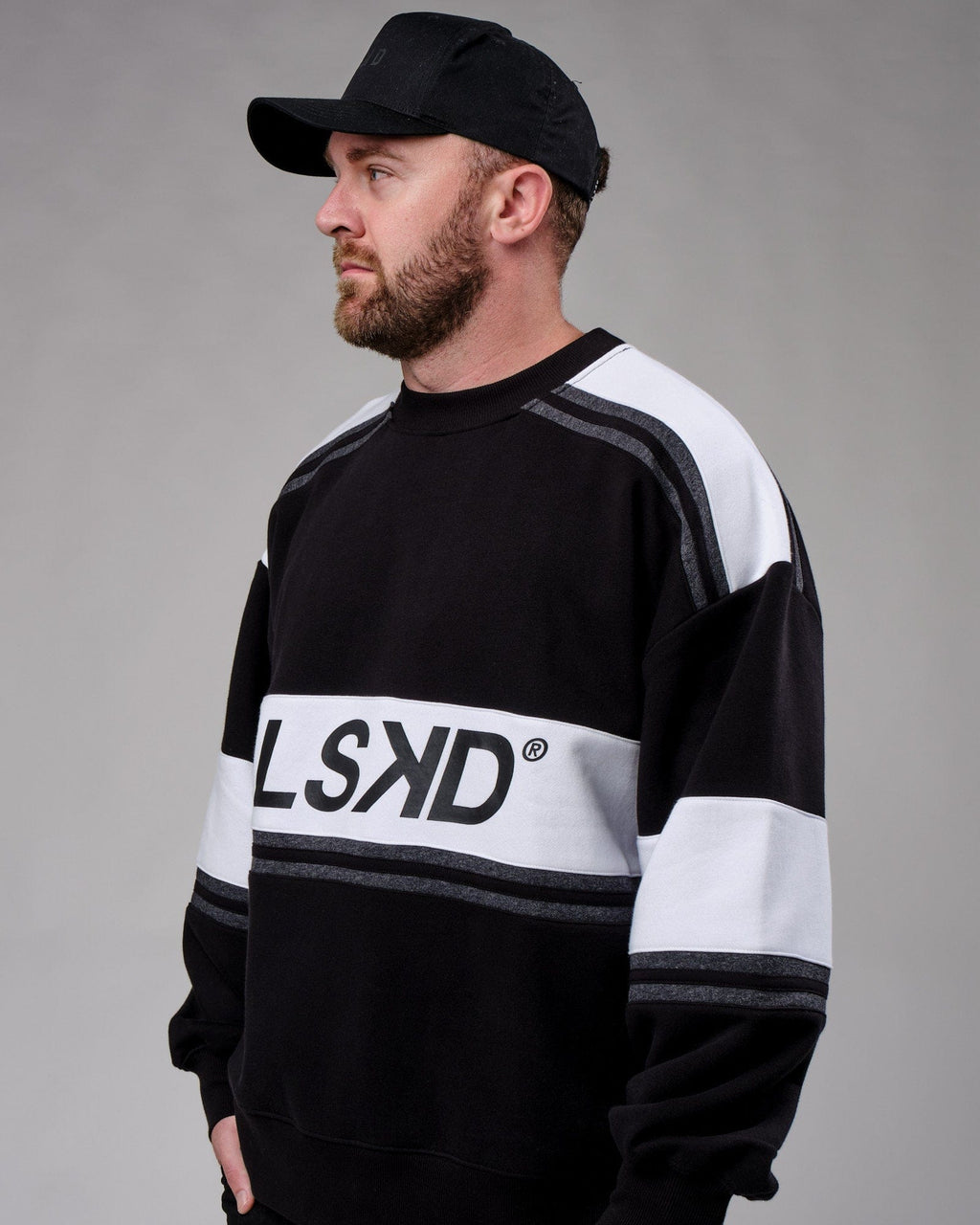 Model wearing Unisex A-Team Sweater Oversize - Black-White