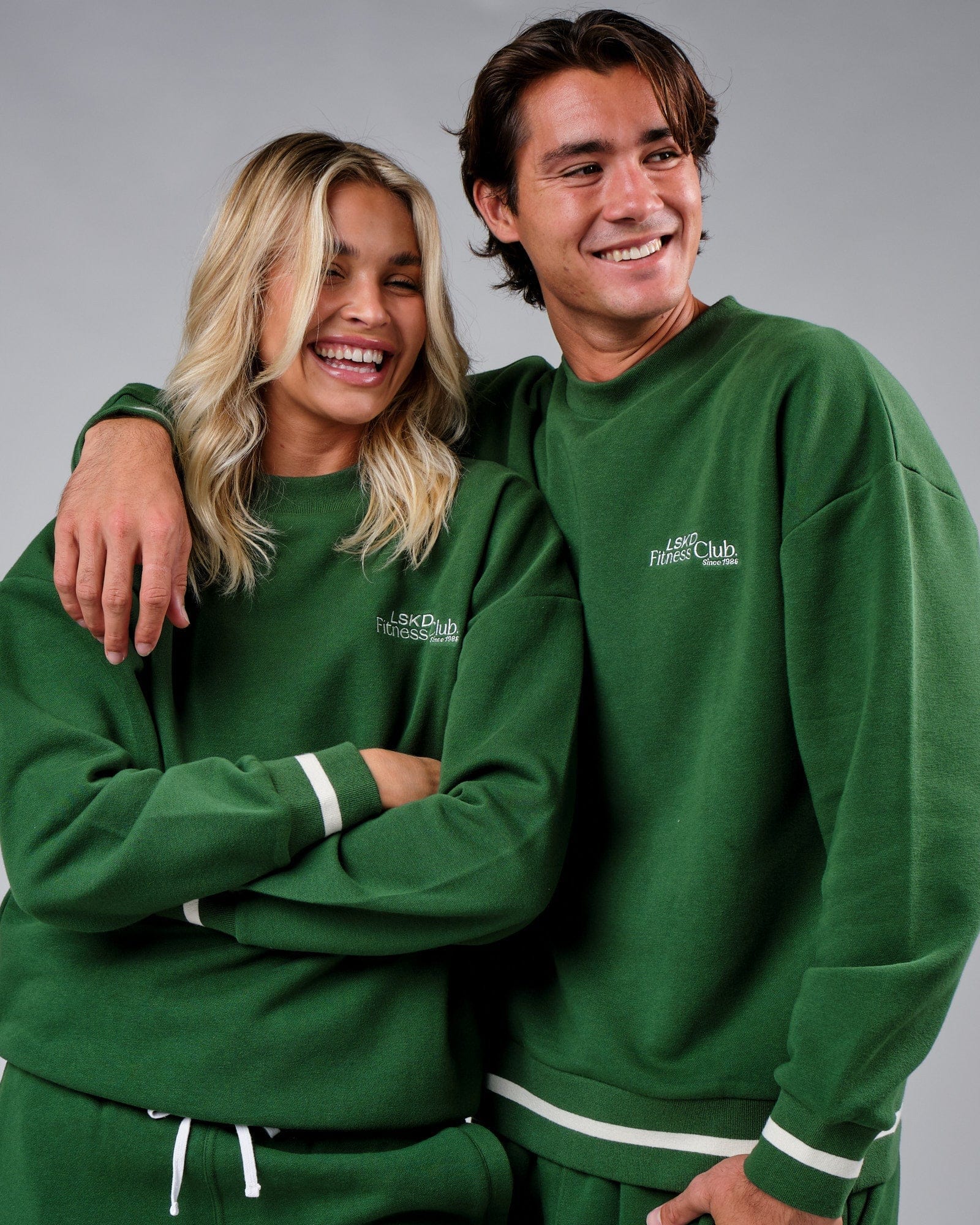 Model wearing Unisex Clubhouse Sweater Oversize - Eden Green