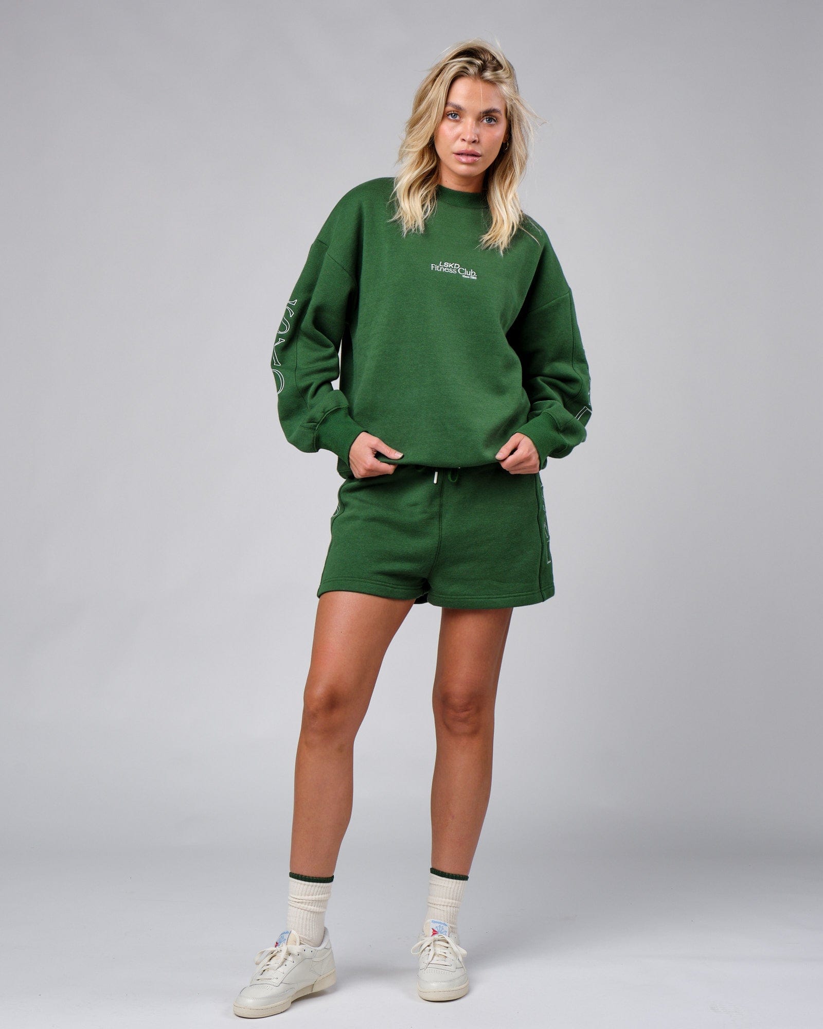 Model wearing Court Sweater Oversize - Eden Green