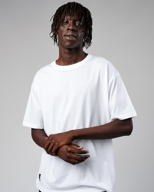 Model wearing Span Tee Oversize - White