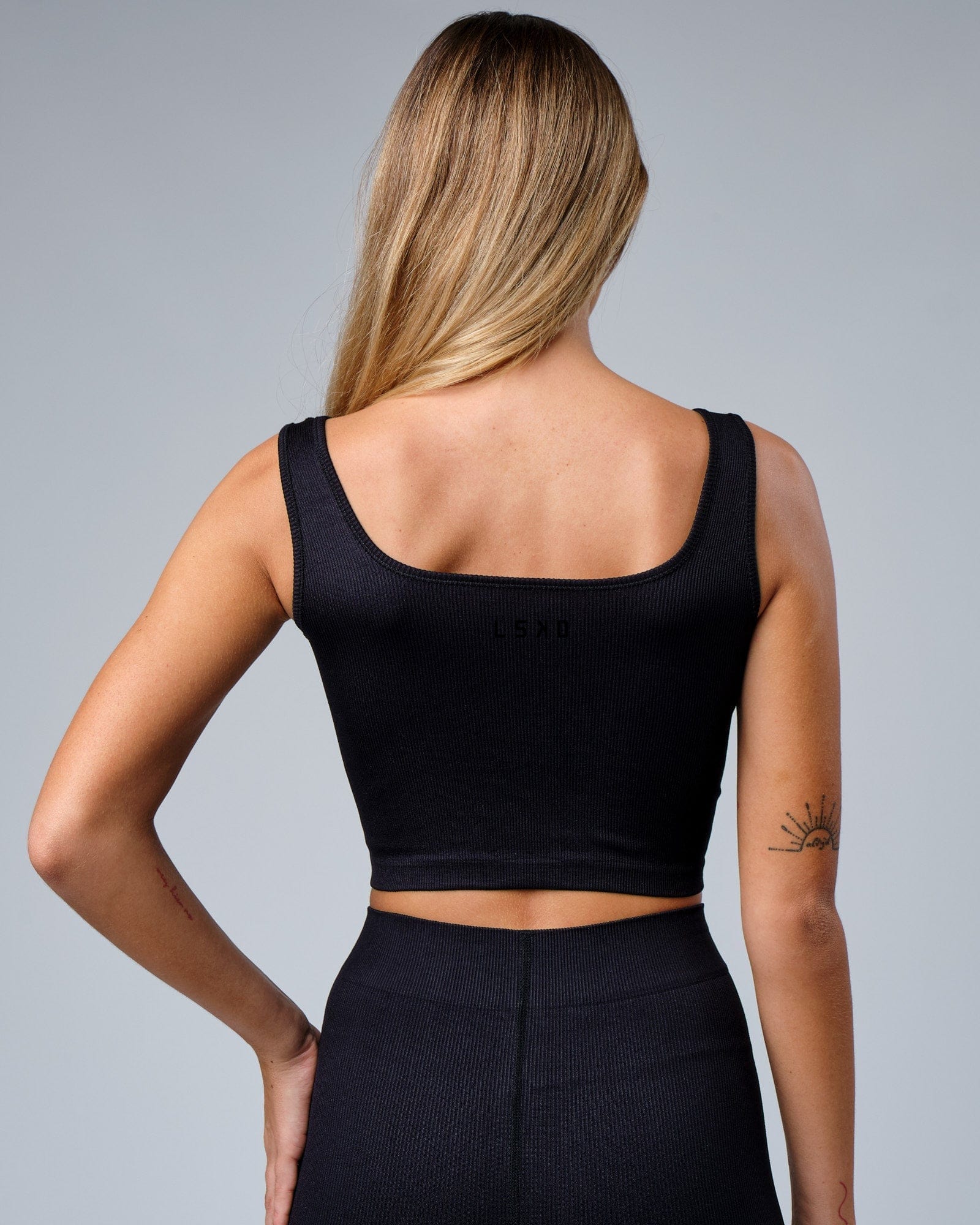 Model wearing Essential Seamless Rib Tank - Black