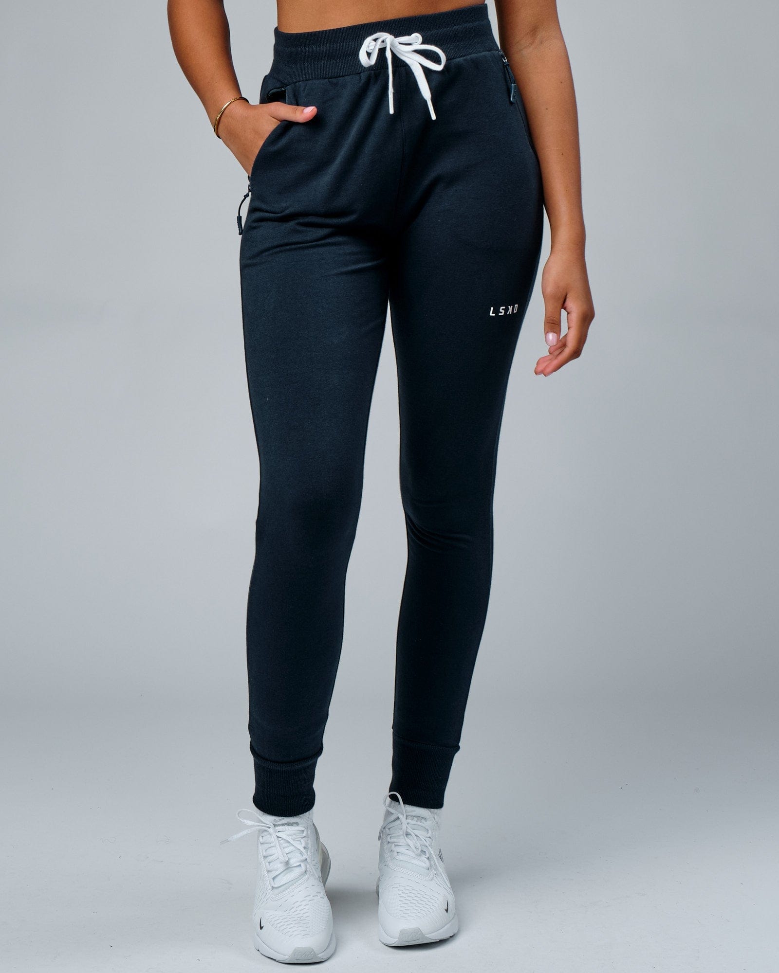 Model wearing PB Jogger - Carbon