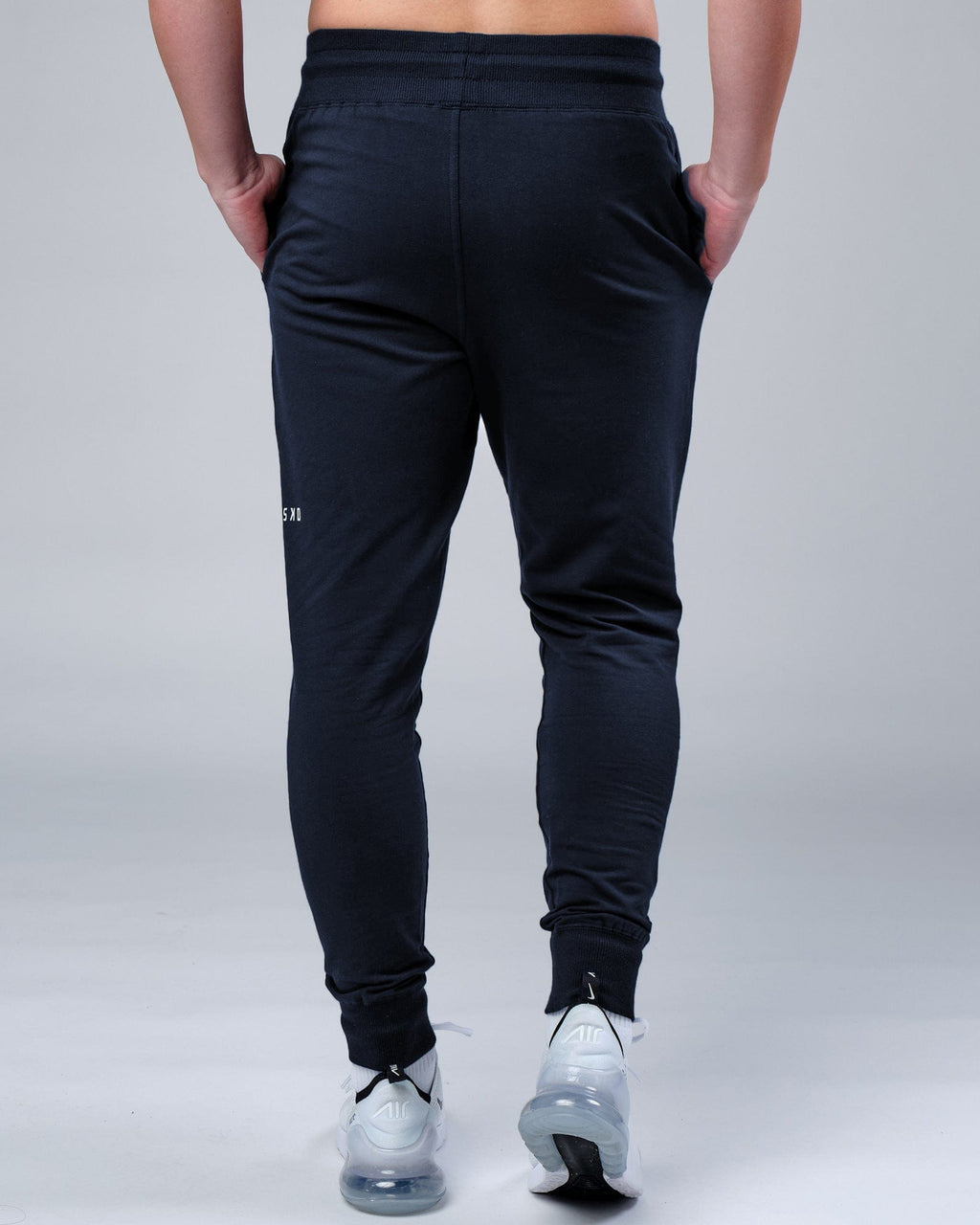 Model wearing Rival FLXFleece Track Pant - Carbon