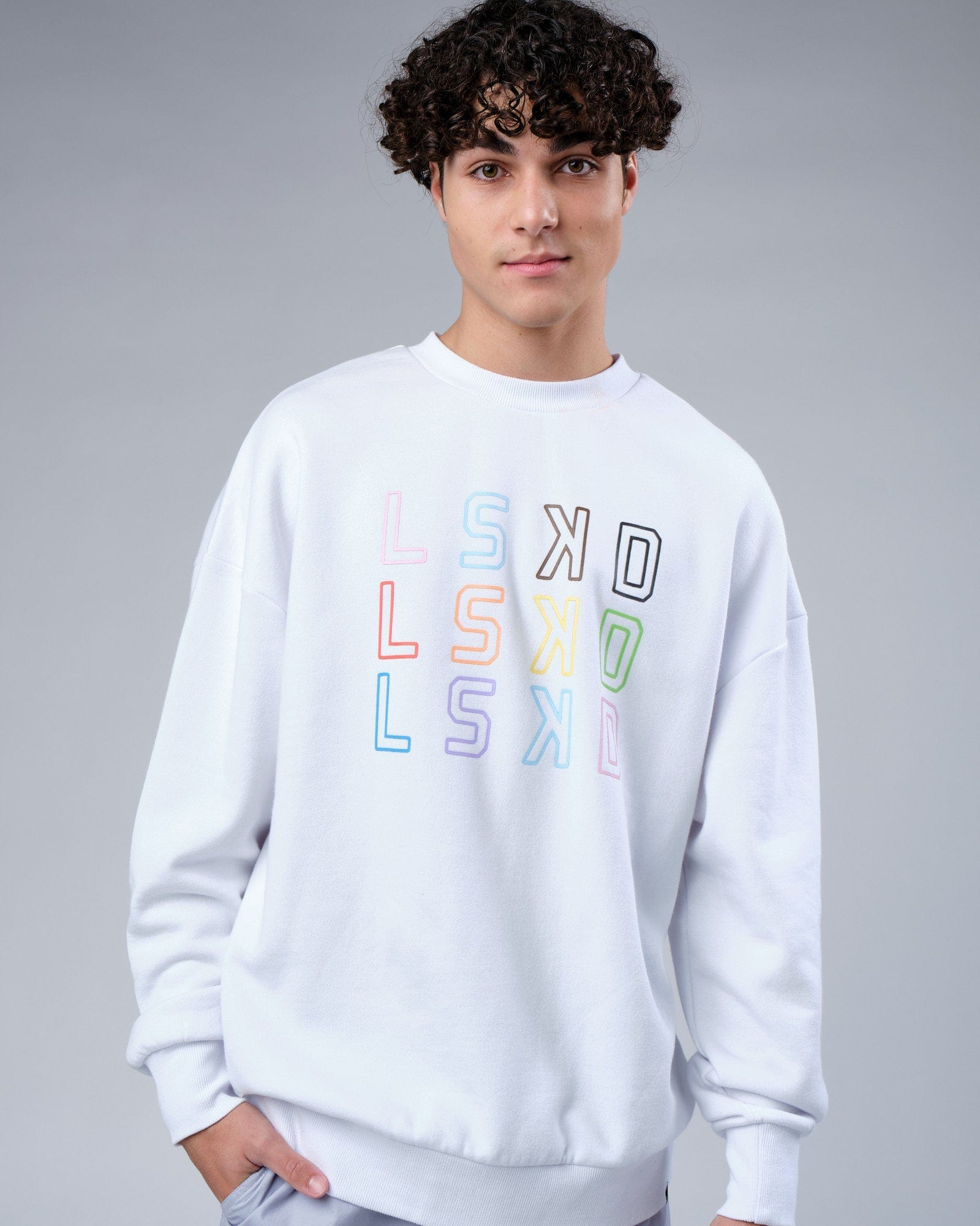 Model wearing Progress Sweater Oversize - White