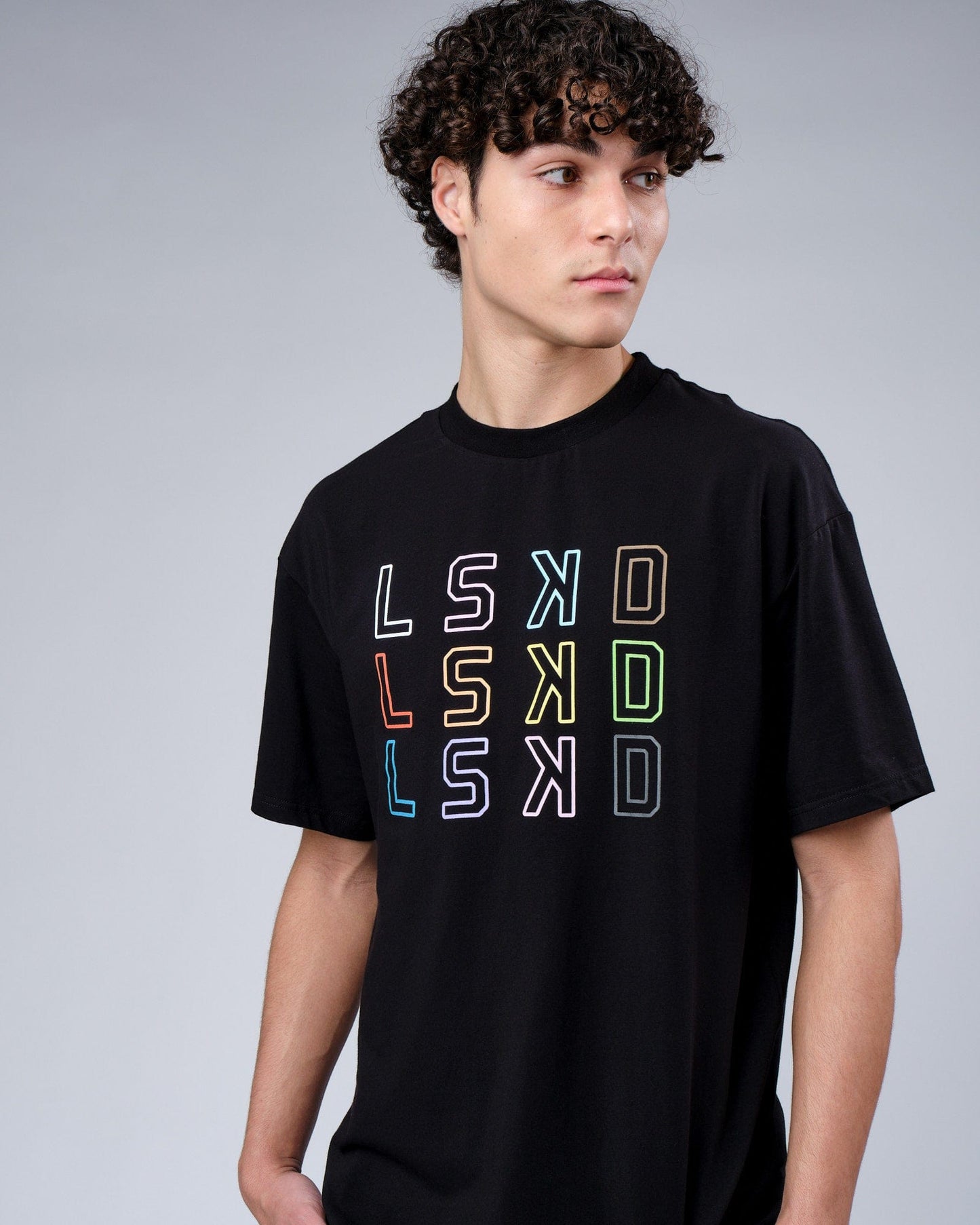 Model wearing Progress FLXCotton Tee Oversize - Black