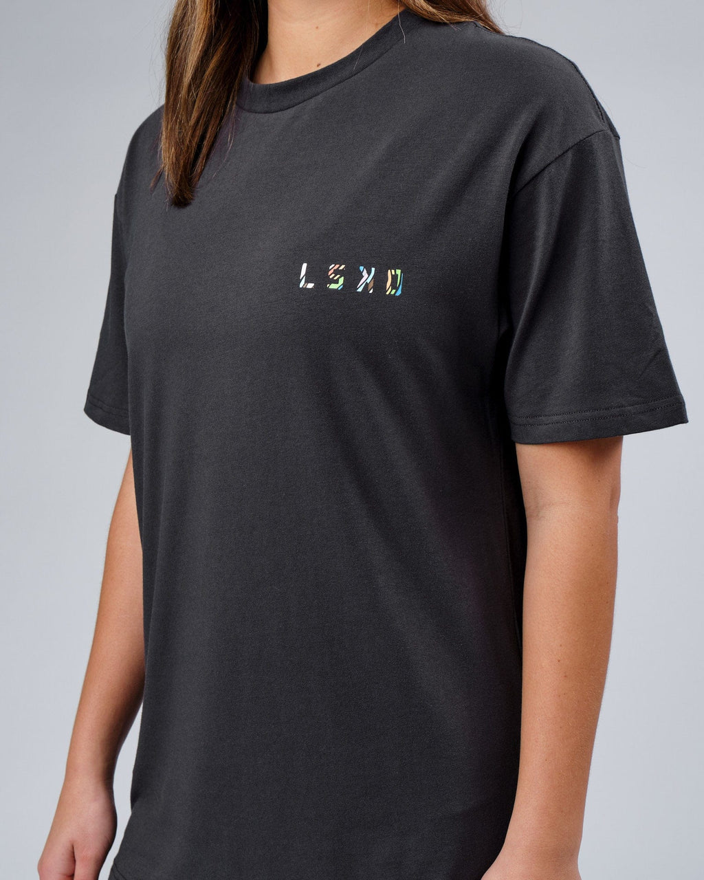 Model wearing Unisex Unity FLXCotton Tee Oversize - Pirate Black