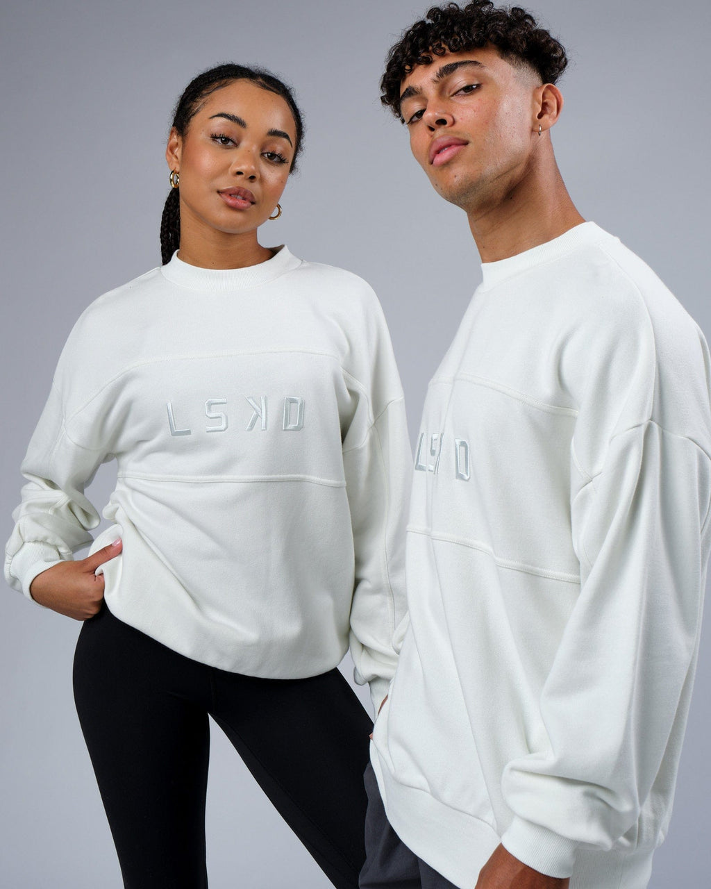 Model wearing Unisex Slice Sweater Oversize - Ice