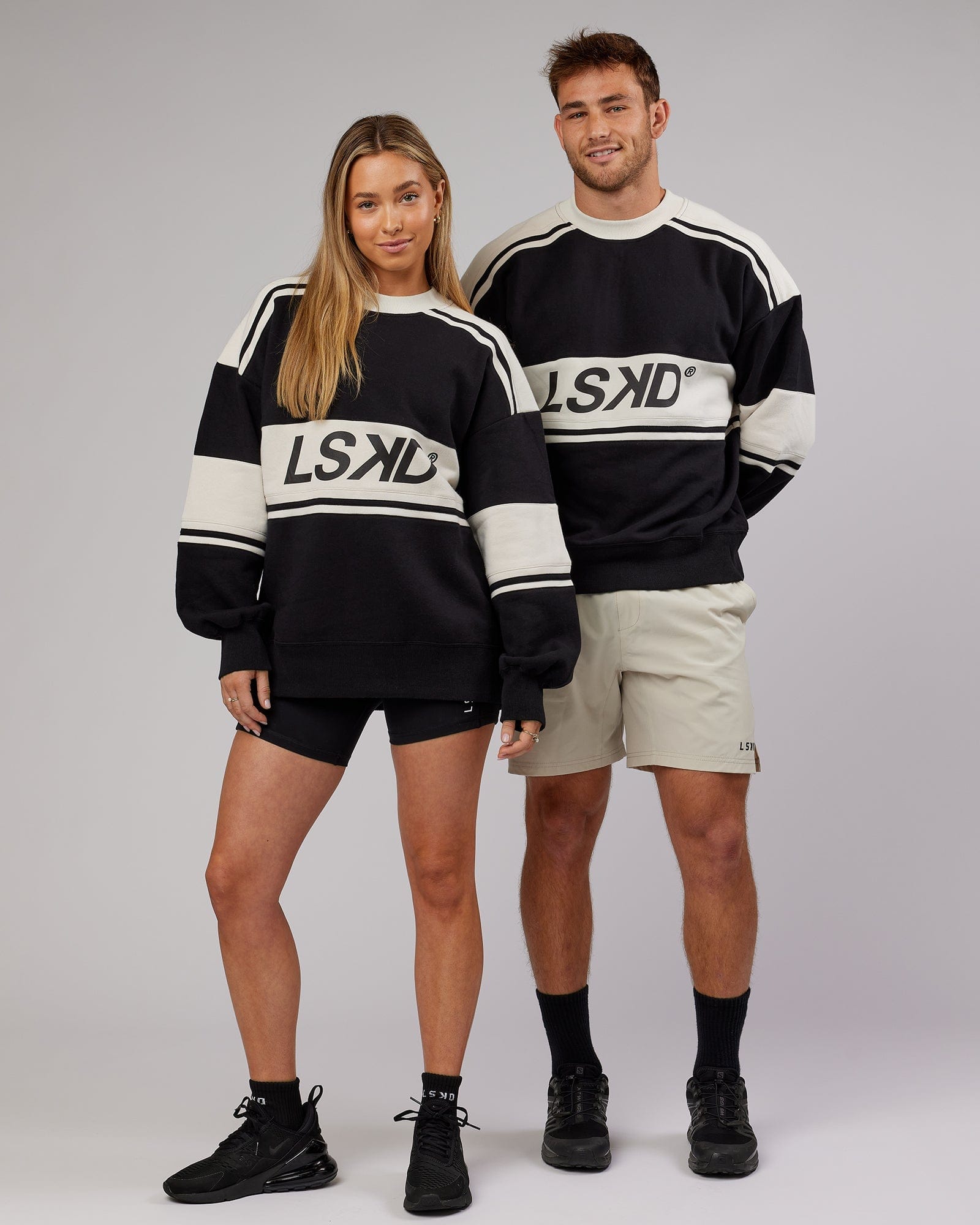 Model wearing Unisex A-Team Sweater Oversize - Black-Bone