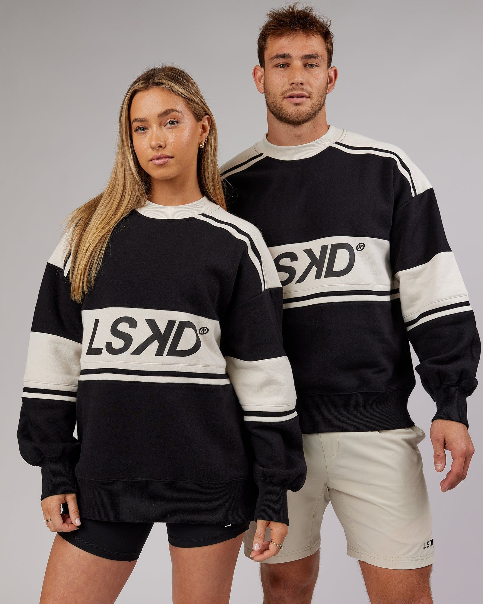 Model wearing Unisex A-Team Sweater Oversize - Black-Bone