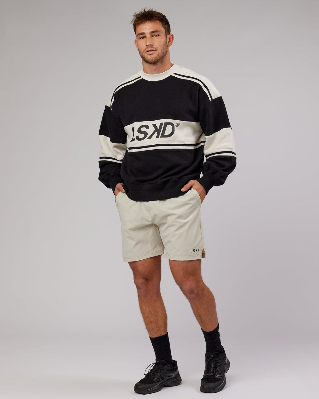 Model wearing Unisex A-Team Sweater Oversize - Black-Bone