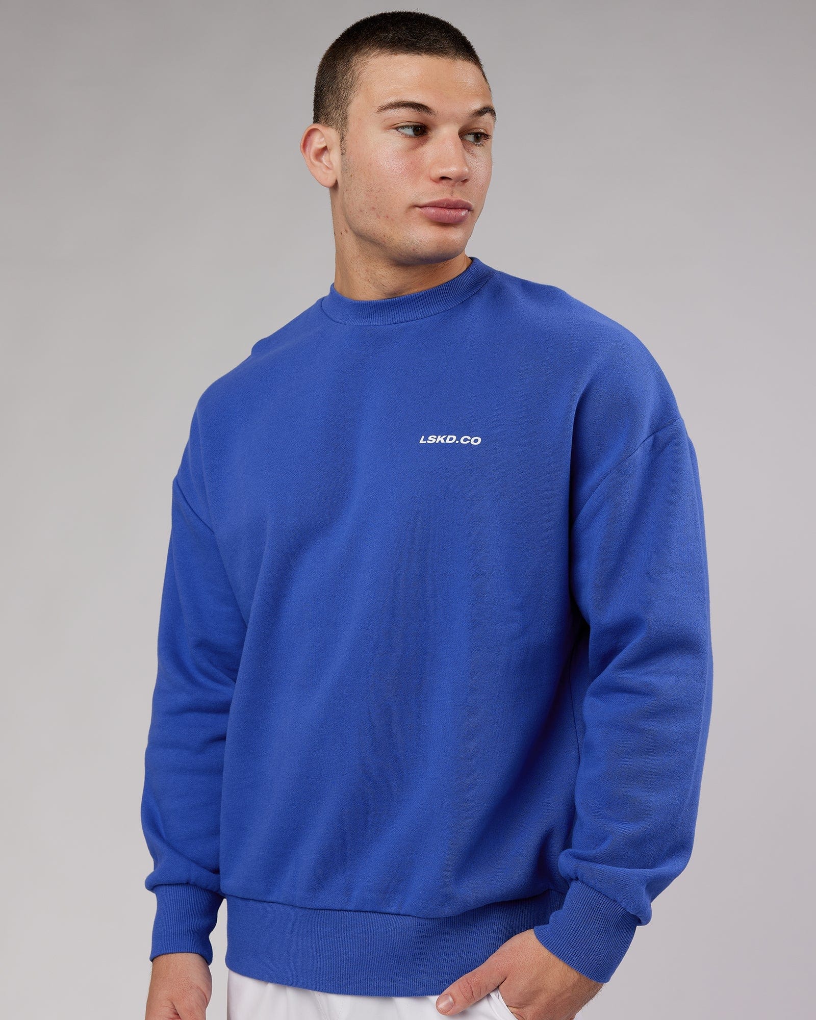 Model wearing Revolution Sweater Oversize - Power Cobalt