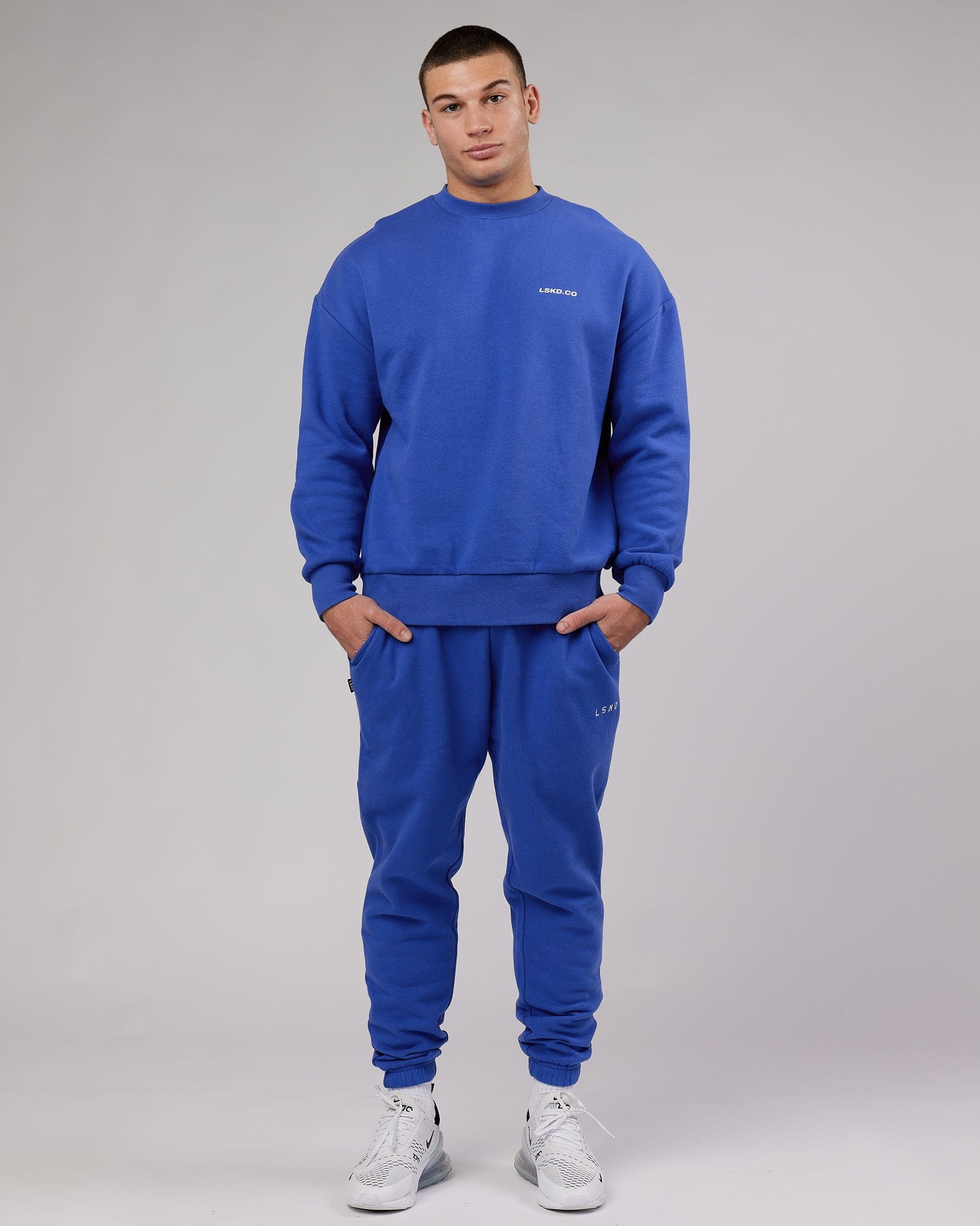 Model wearing Revolution Sweater Oversize - Power Cobalt