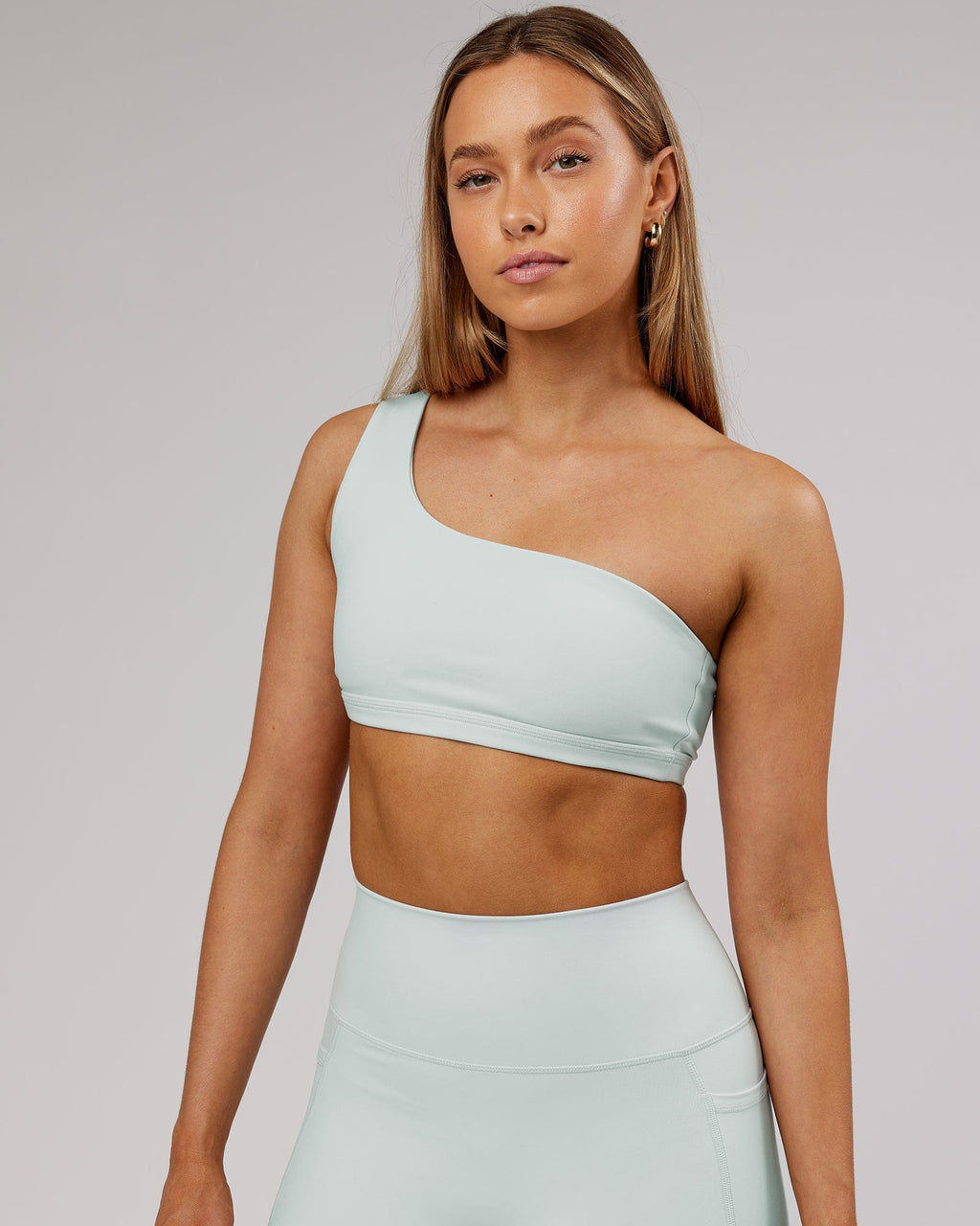 Model wearing Flex Sports Bra - Ballad Blue