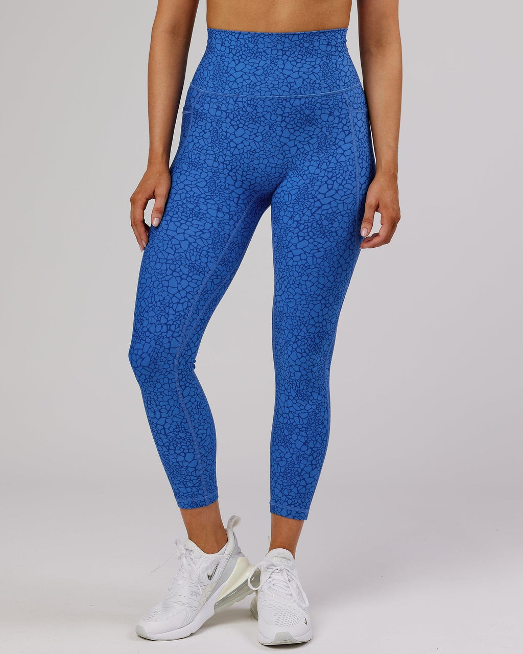 Model wearing Fusion 7/8 Length Tight - Ocean Scale