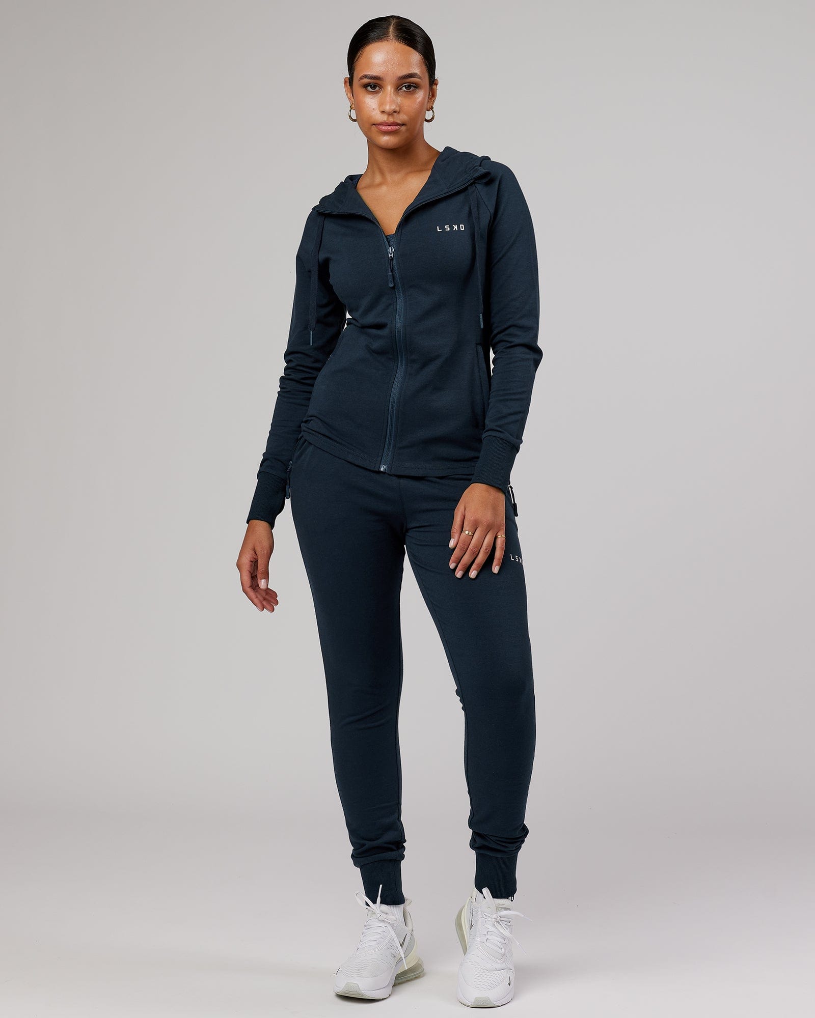 Model wearing PB Jogger - Carbon-Tonal