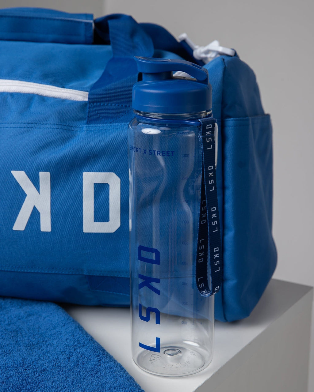 Model wearing The Essentials Bundle - Turkish Sea