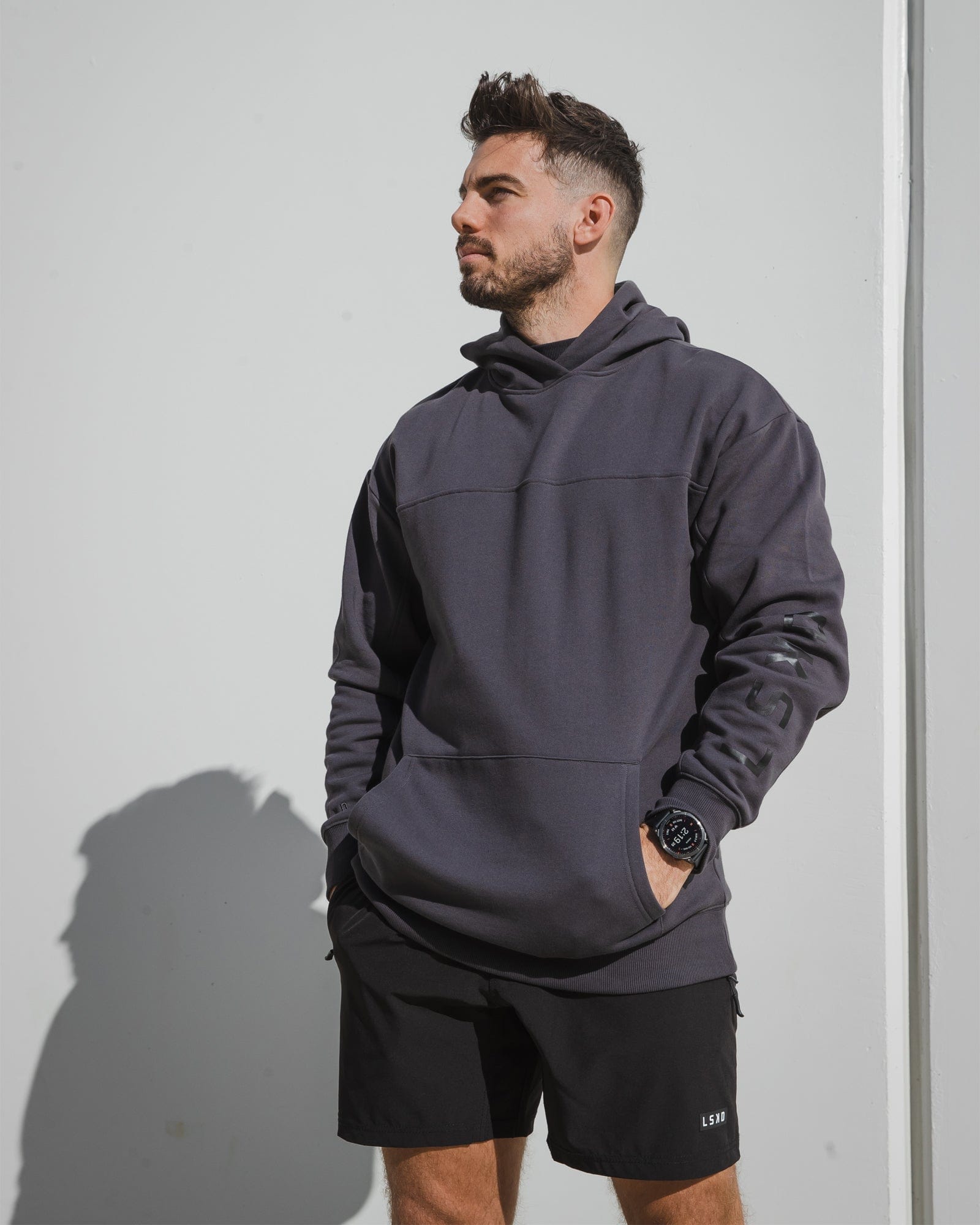 Model wearing Zone Hoodie Oversize - Phantom