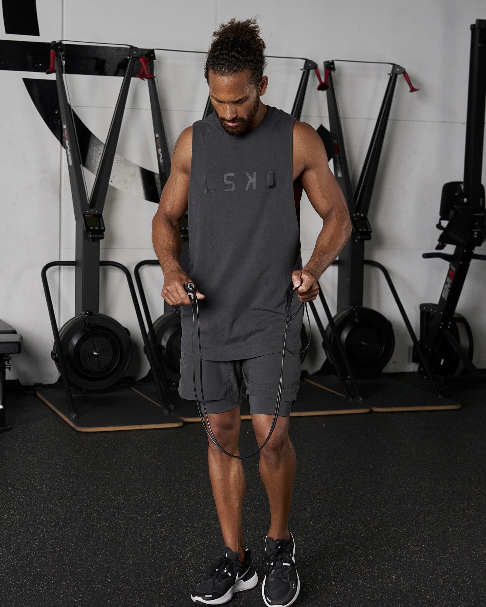 Model wearing Power 7" Performance Liner Short - Asphalt