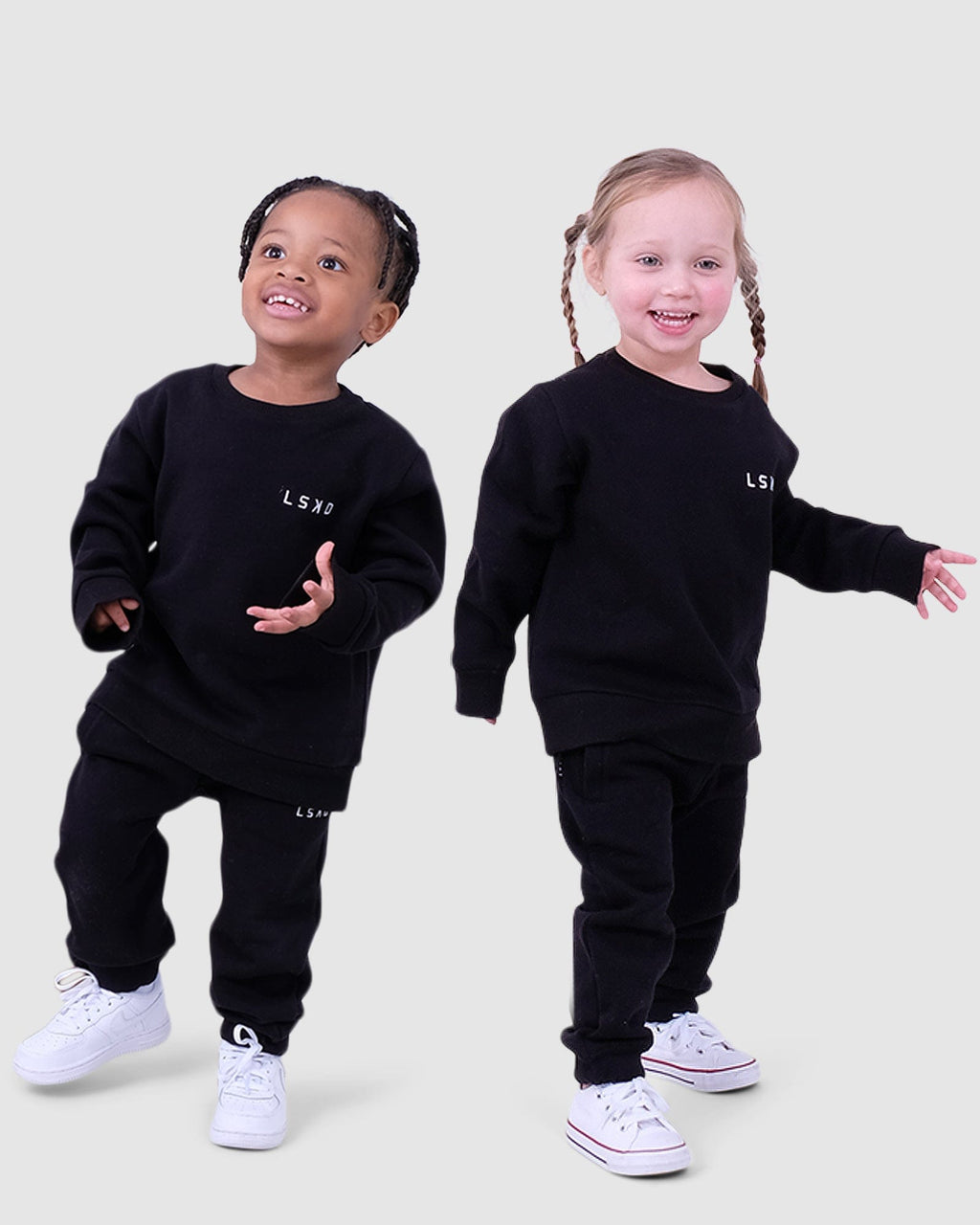 Model wearing Essential Crewneck (00-6) - Black