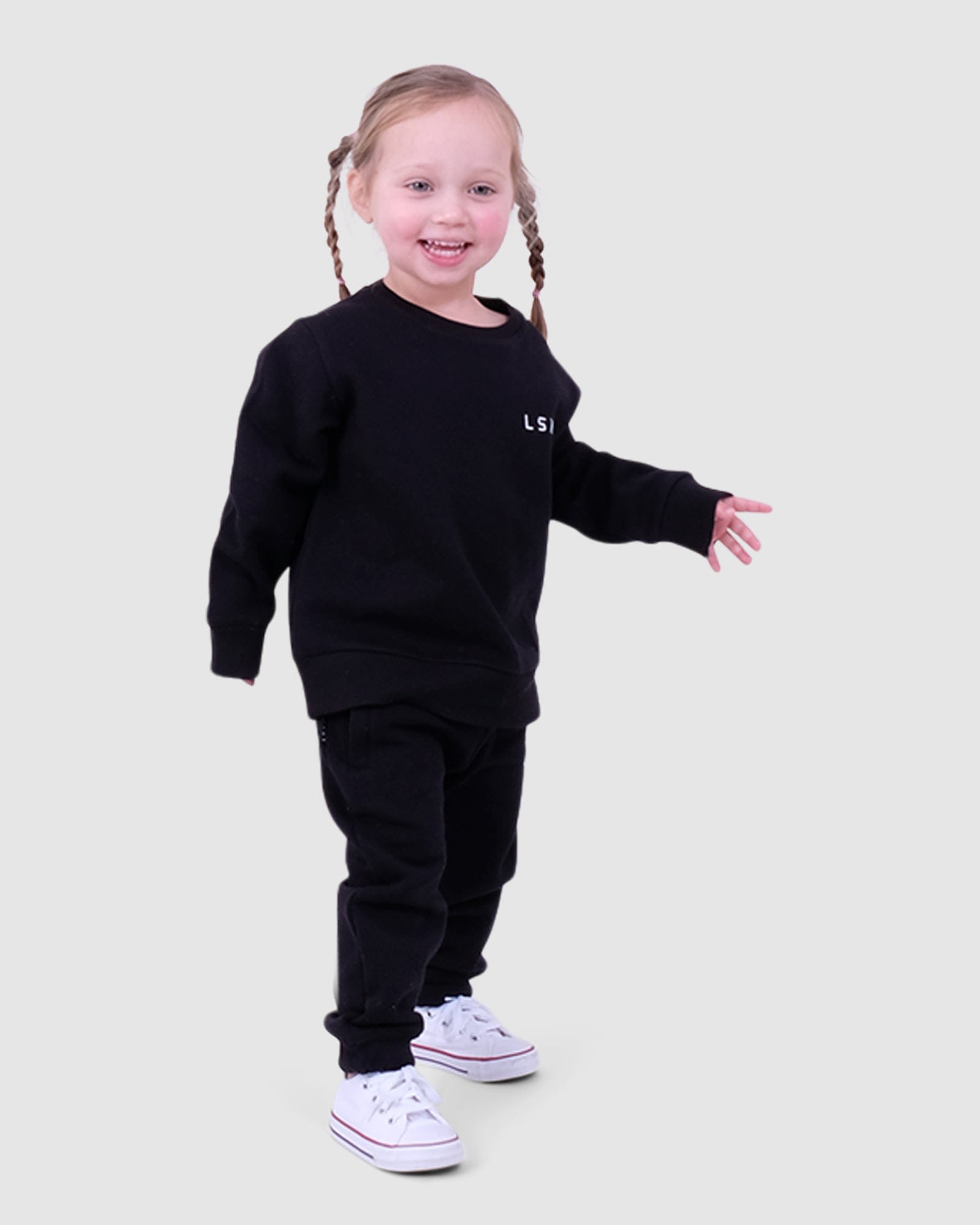 Model wearing Essential Crewneck (00-6) - Black