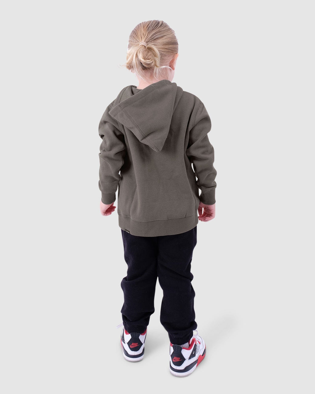 Model wearing Connivance Pullover (00-6) - Castlerock