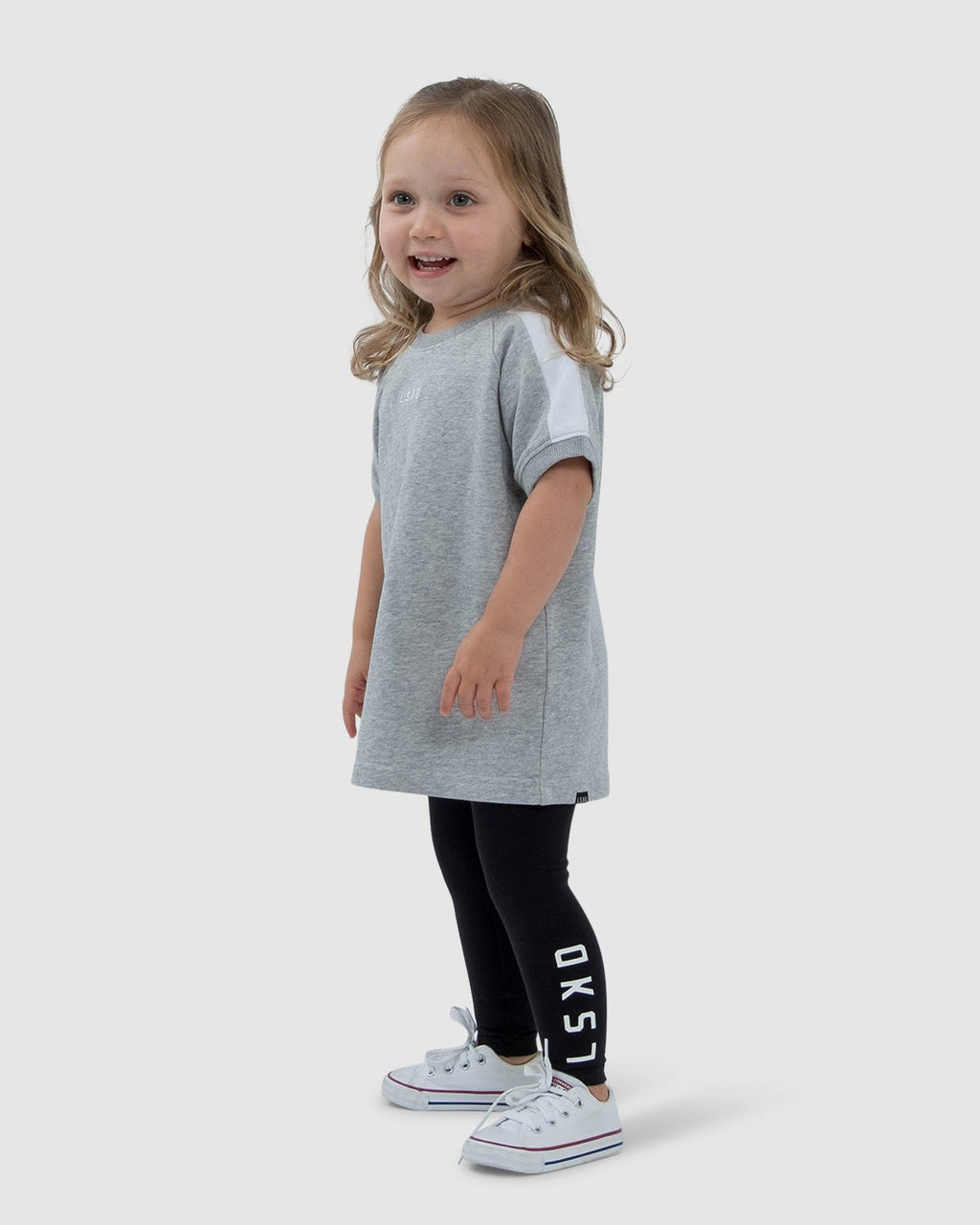 Model wearing Shooter Tee (00-8) - Lt Grey Marl