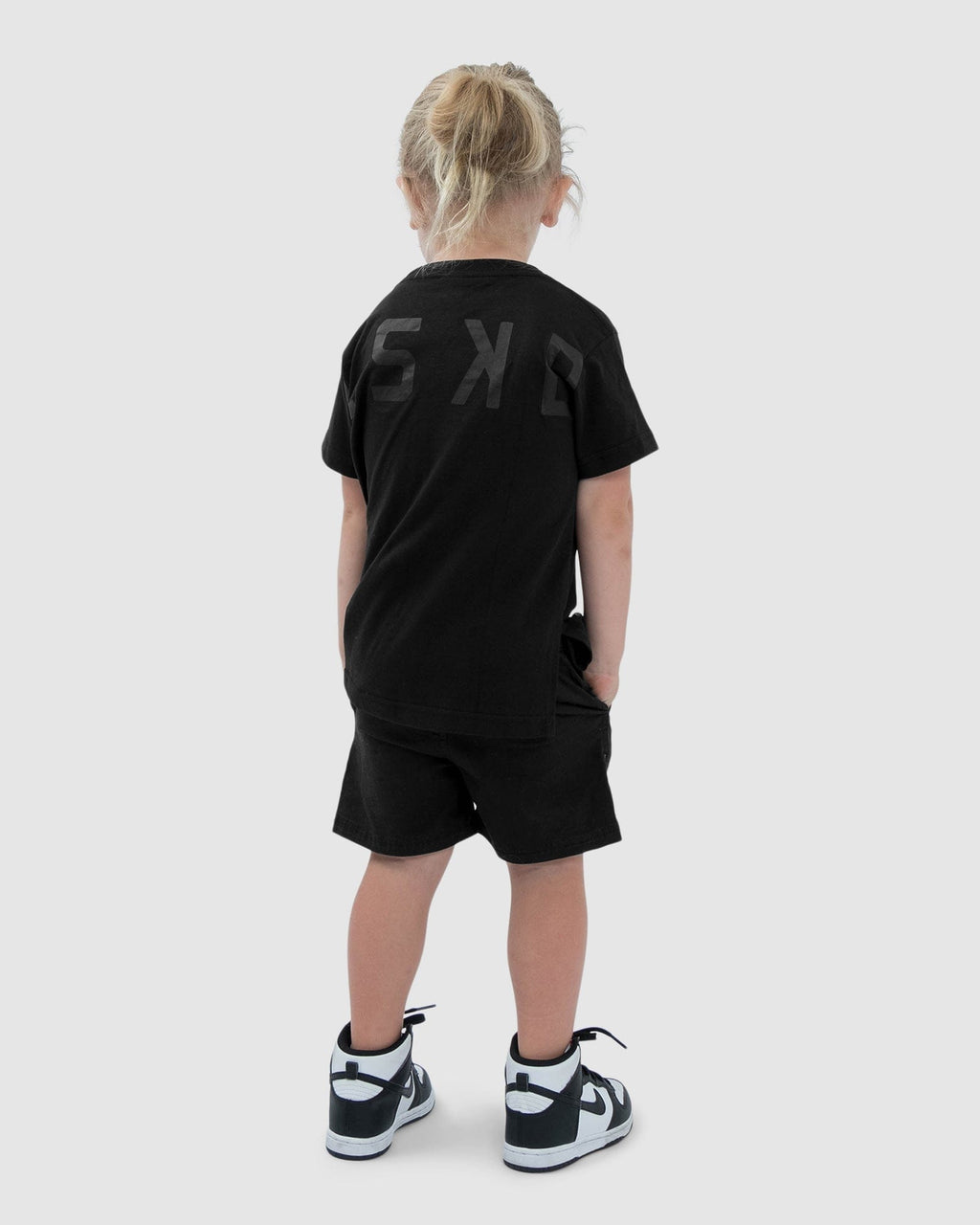 Model wearing Span Tee (00-8) - Black