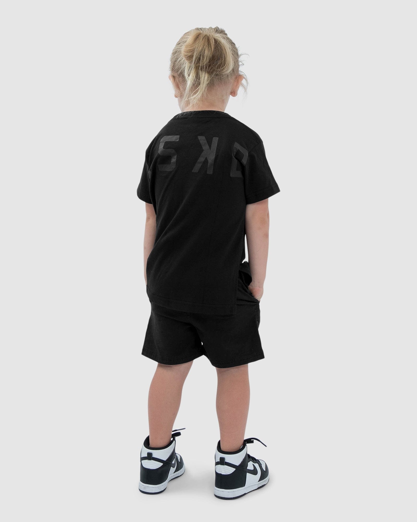 Model wearing Span Tee (00-8) - Black