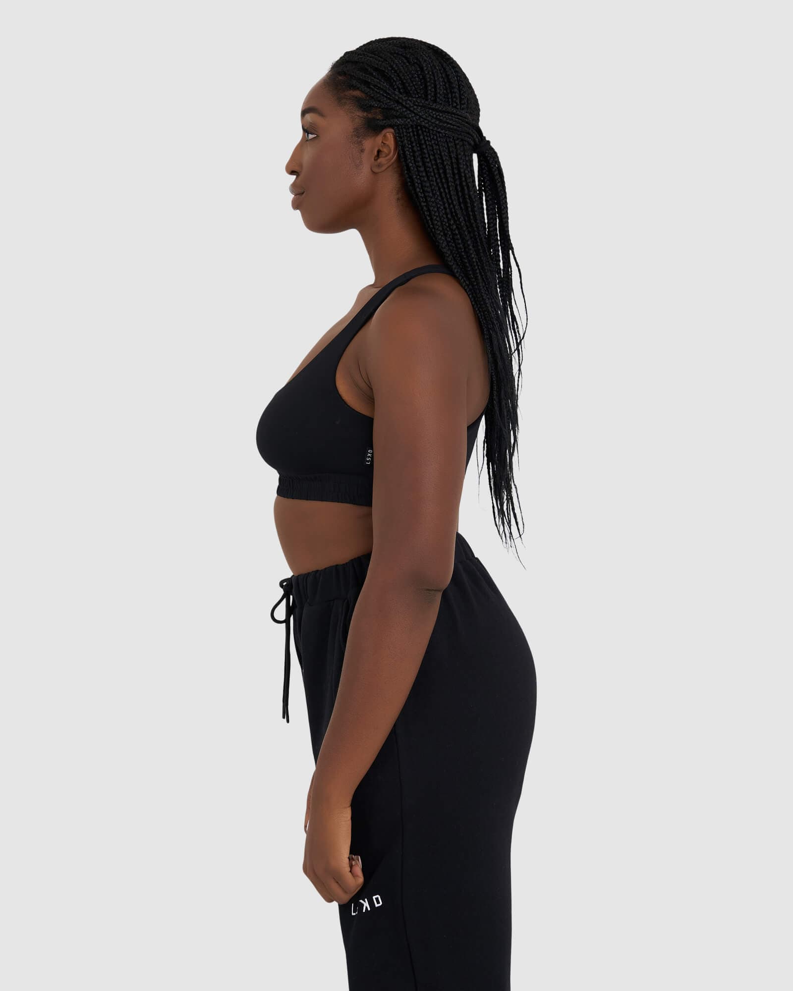 Model wearing Fast Crop - Black