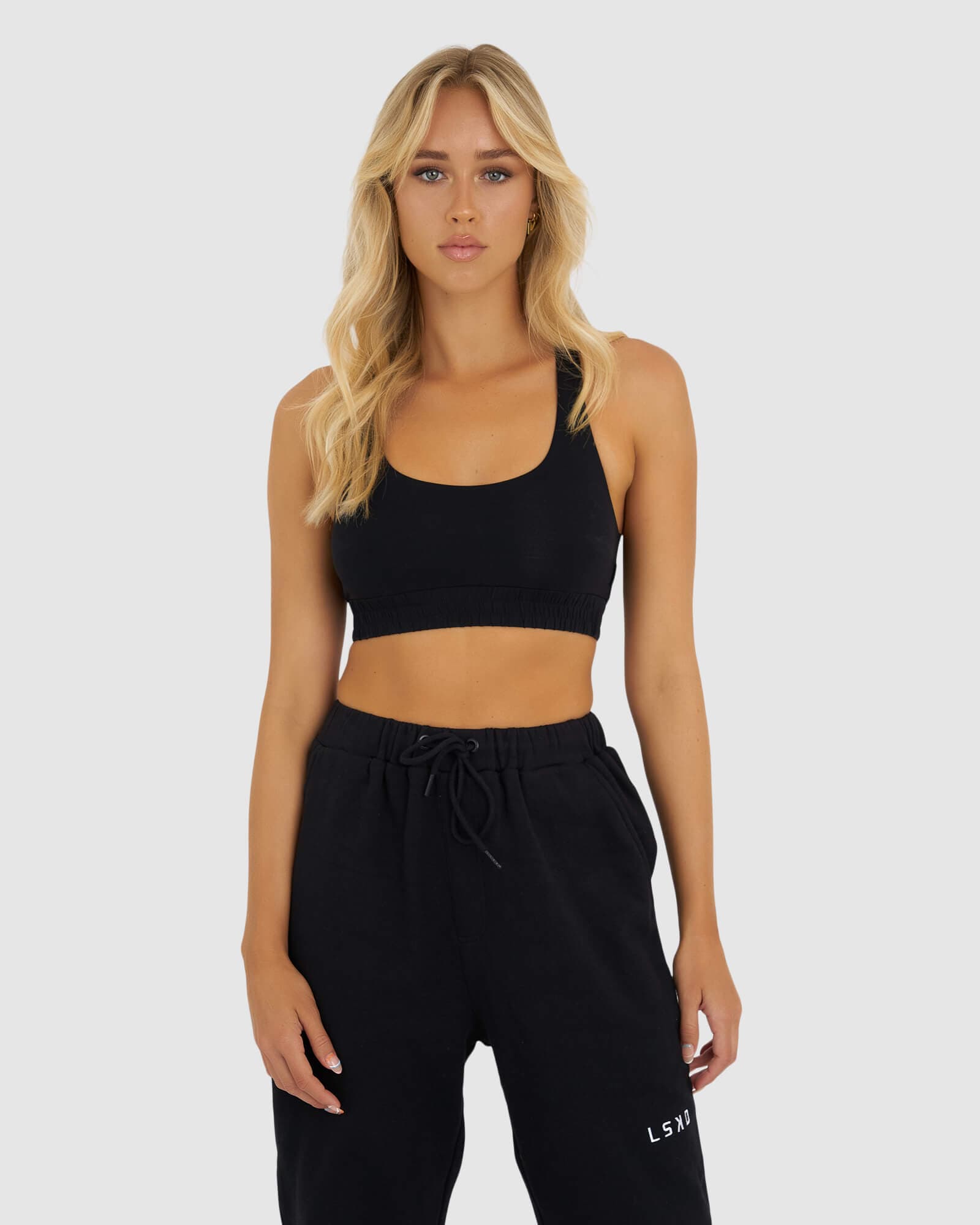 Model wearing Fast Crop - Black