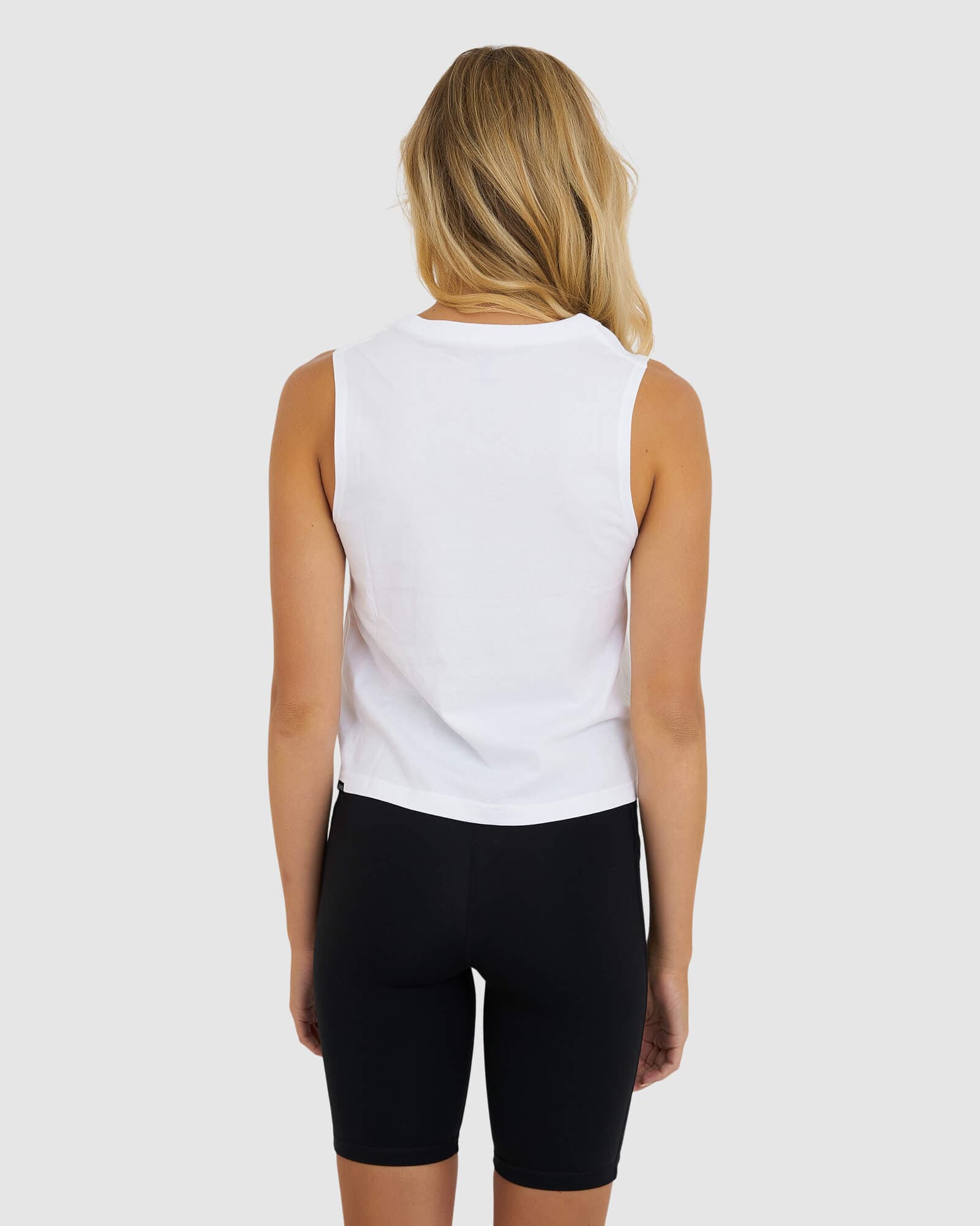 Model wearing Structure Tank - White-Quarry