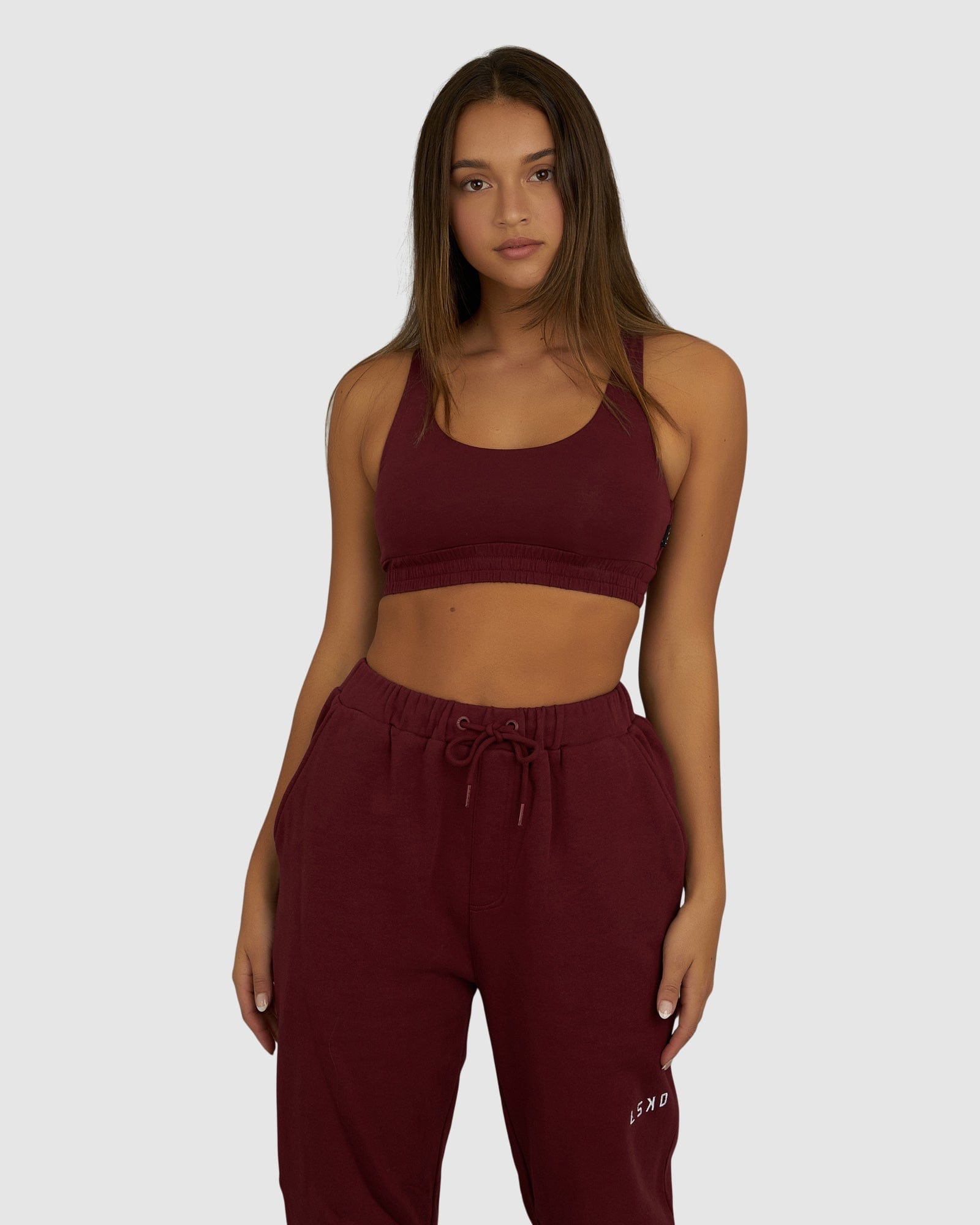 Model wearing Fast Crop - Pinot