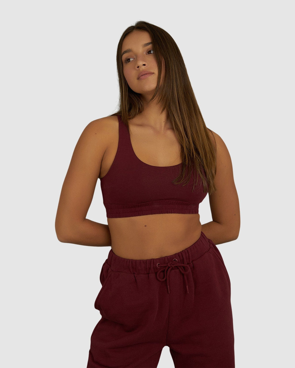 Model wearing Fast Crop - Pinot