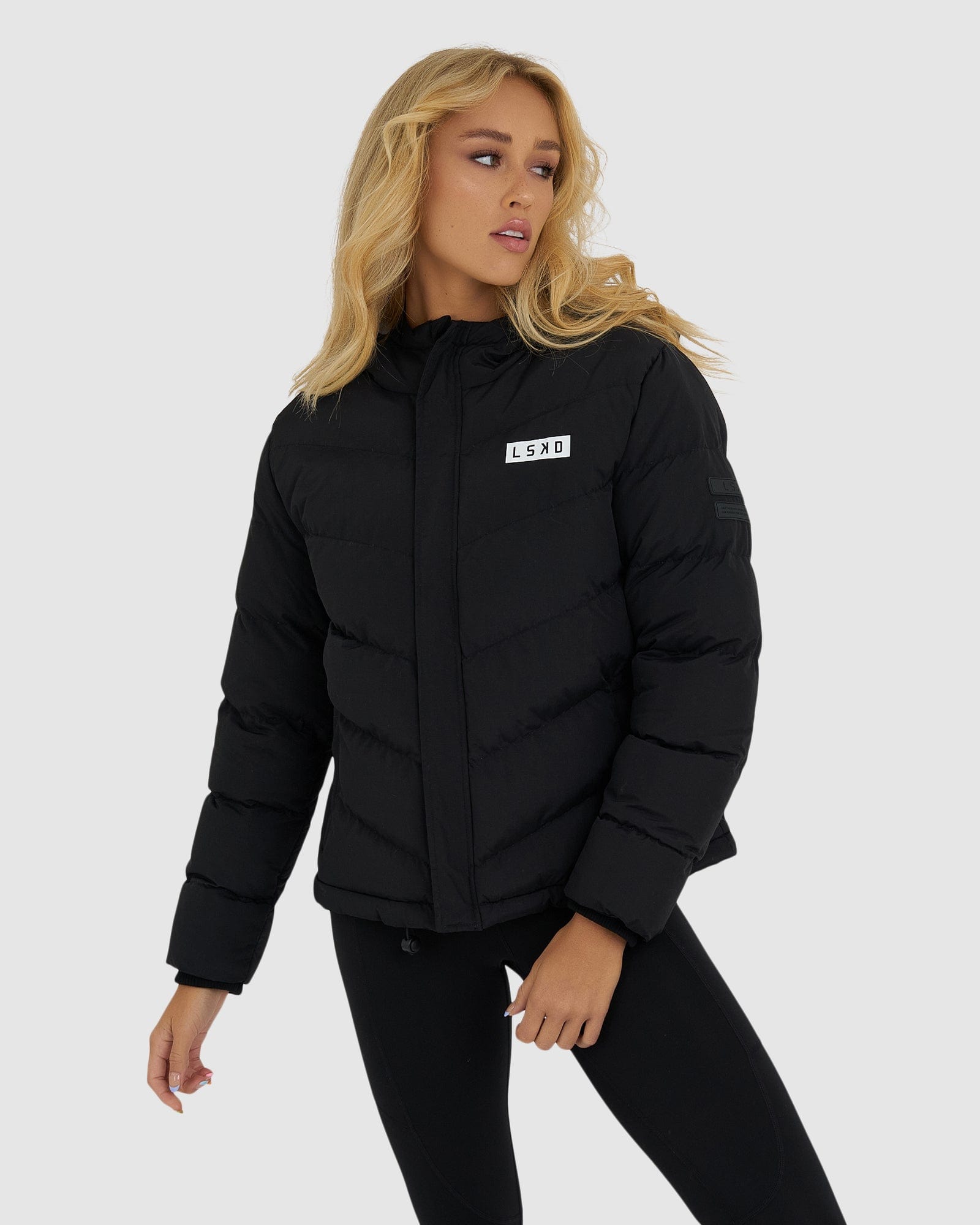 Model wearing Roasted Puffer Jacket 21 - Black