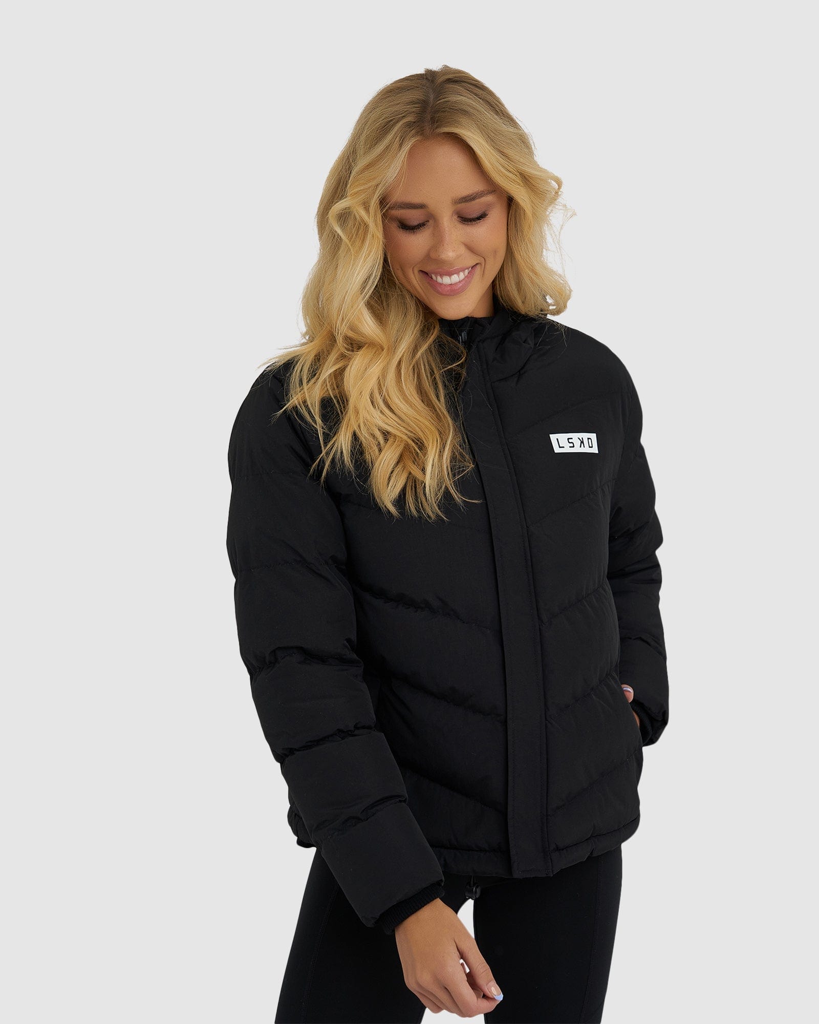 Model wearing Roasted Puffer Jacket 21 - Black