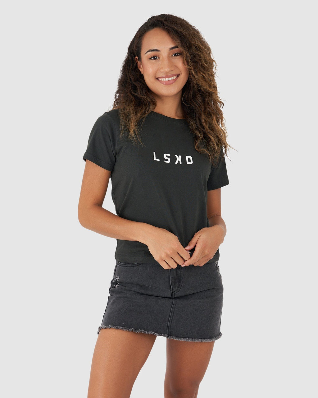 Model wearing Structure Tee - Pirate Black