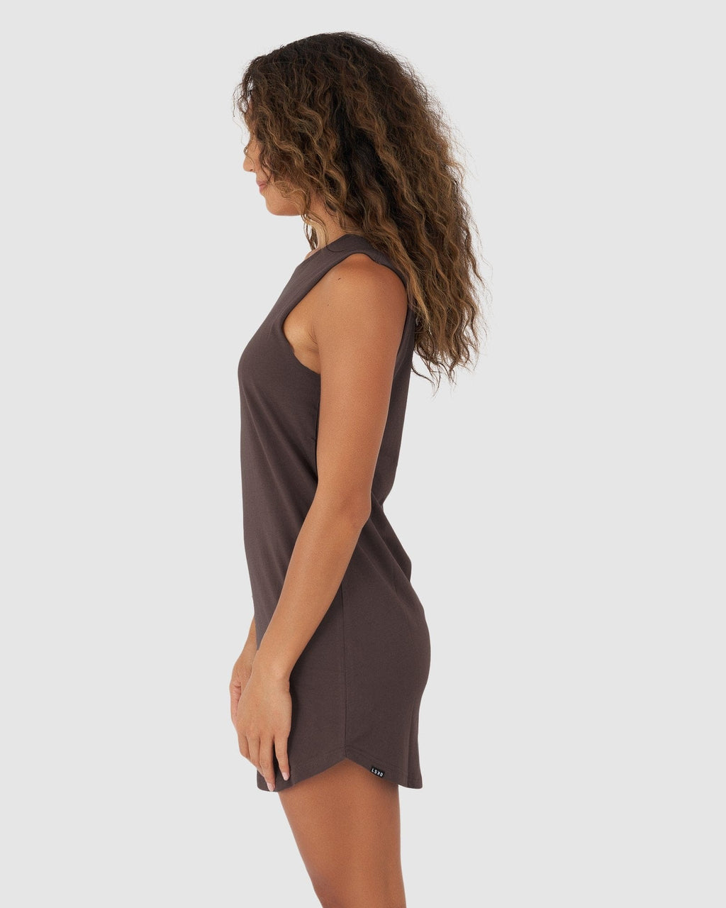Model wearing Pump Tank Dress - Peppercorn