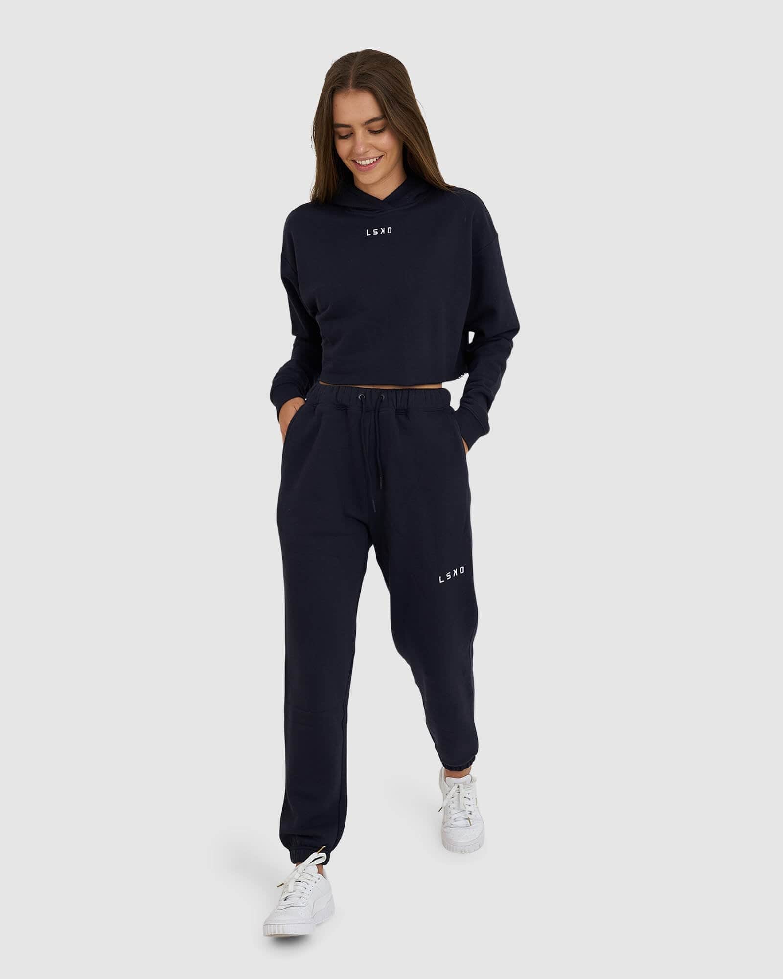 Model wearing Field Pullover - Navy